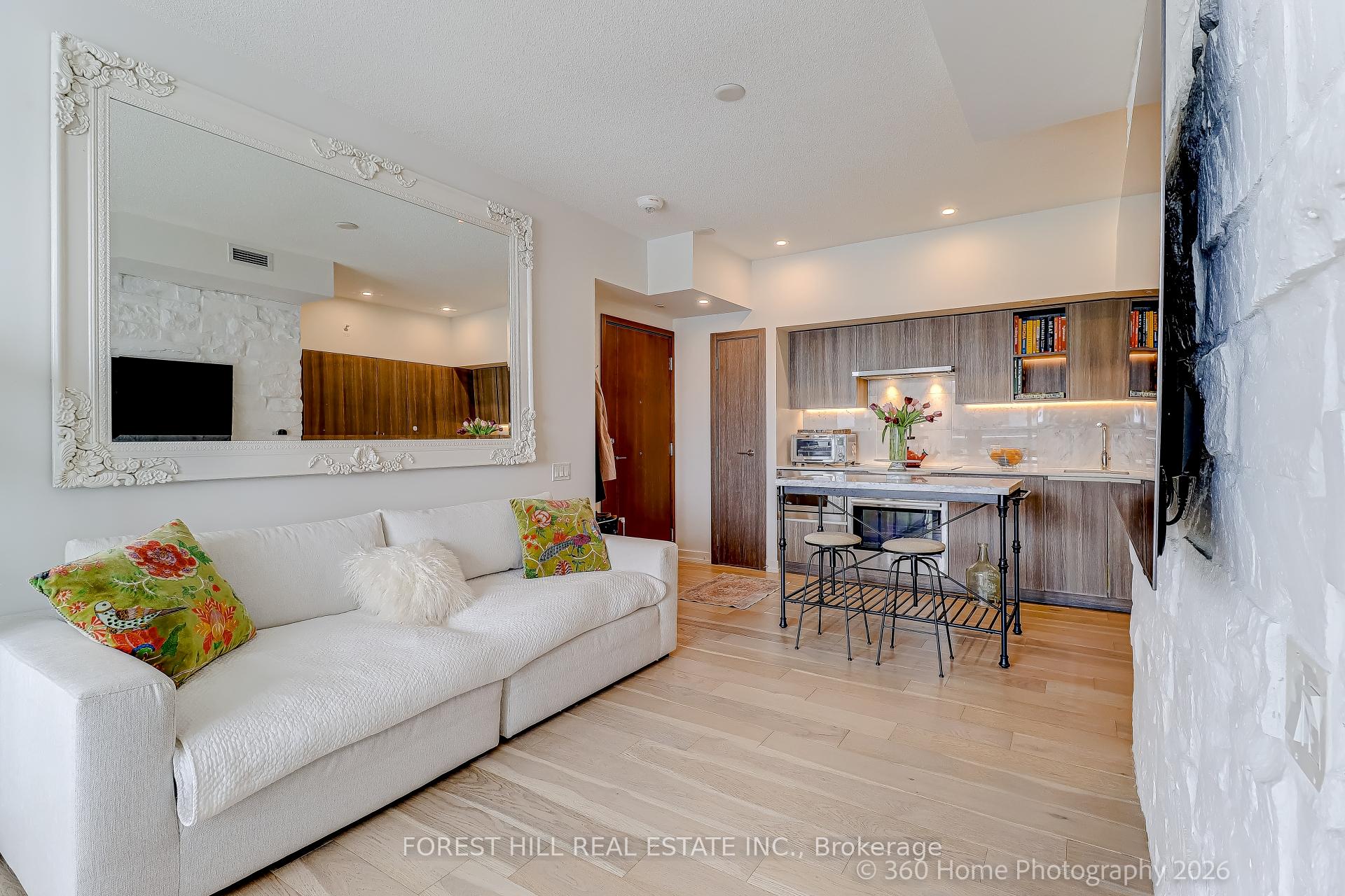 Photo 5 of Unit 1215, 17 Bathurst Street, Toronto, Waterfront Communities — HOMEH