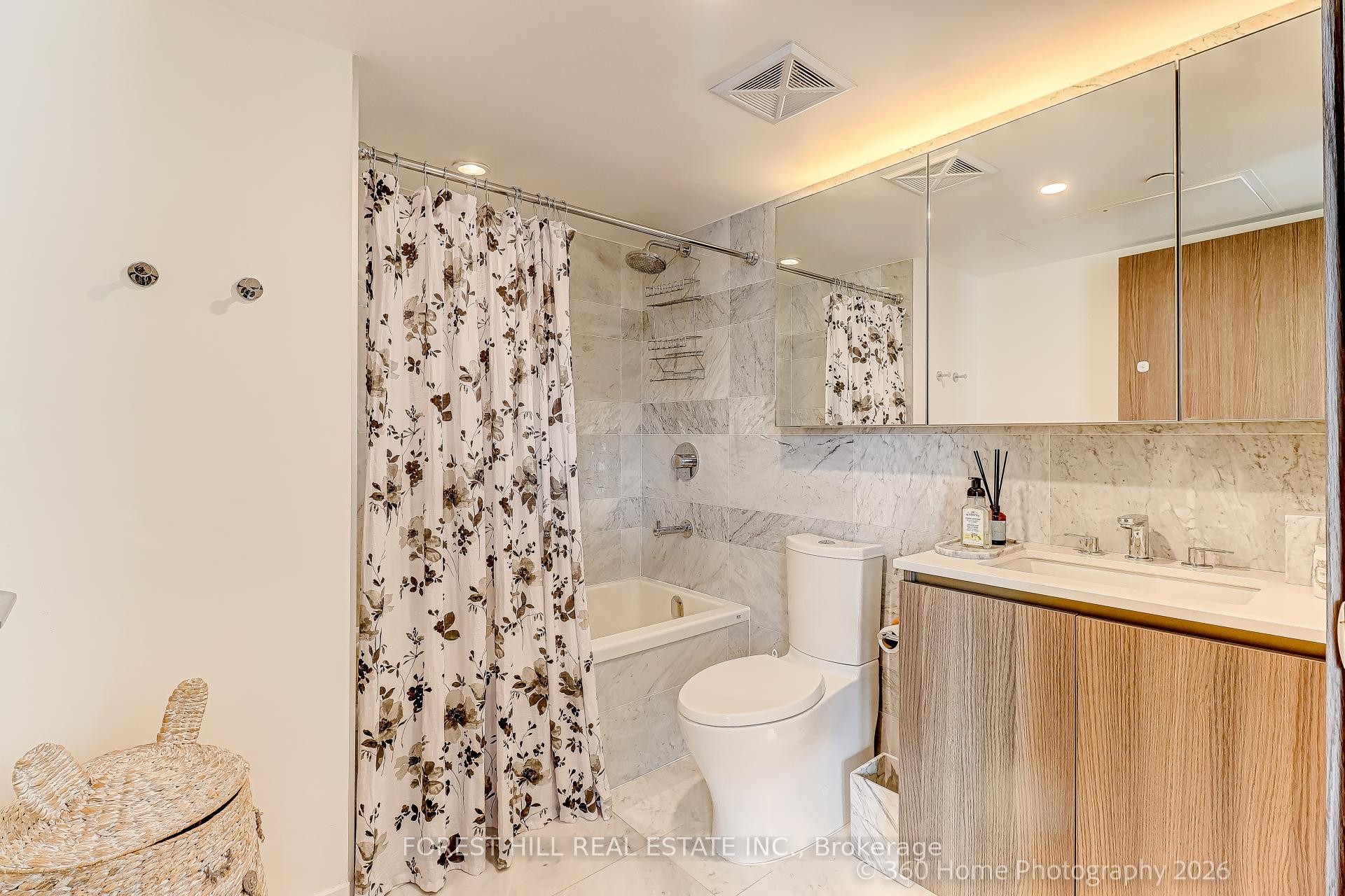 Photo 17 of Unit 1215, 17 Bathurst Street, Toronto, Waterfront Communities — HOMEH