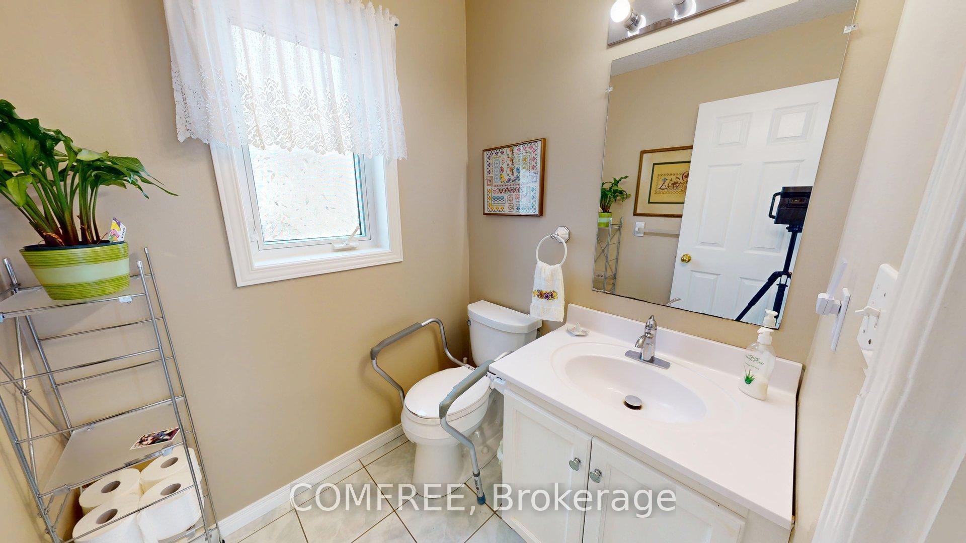 Photo 4 of 115 Resurrection Drive, Kitchener, Highland West — HOMEH