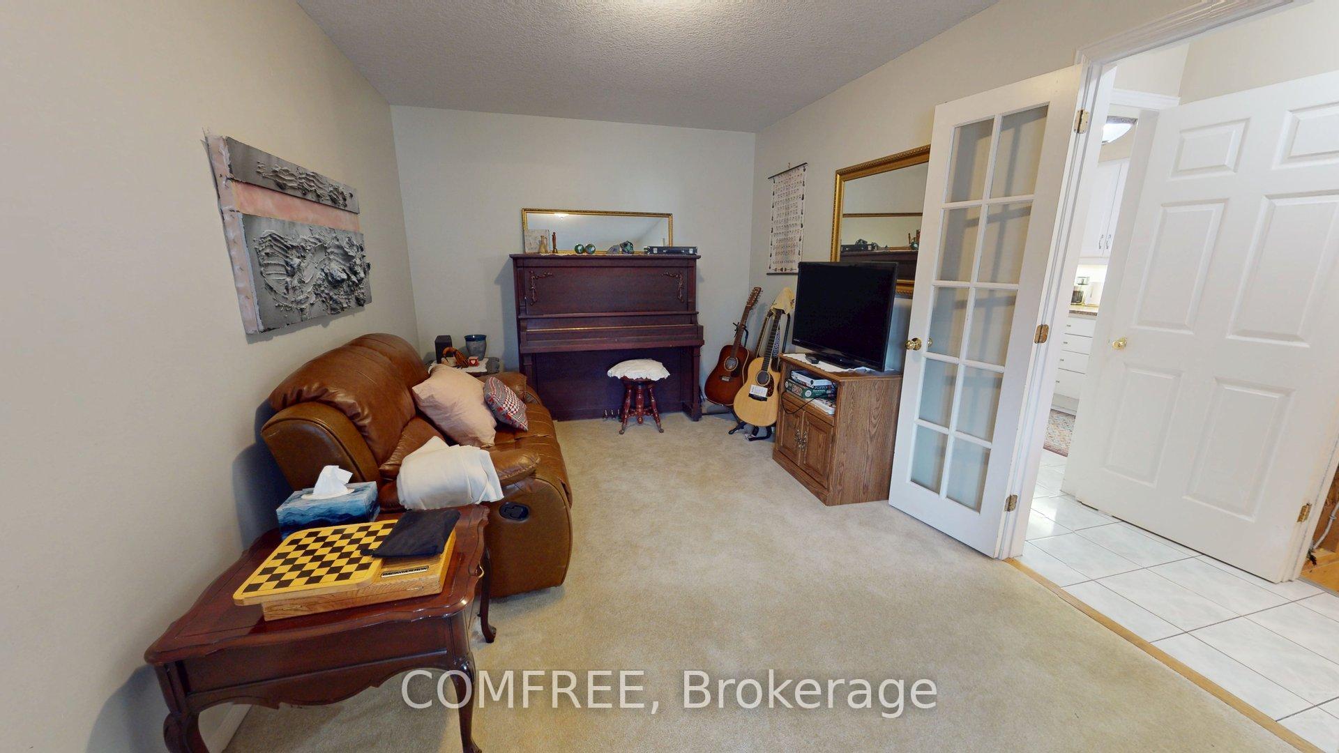 Photo 5 of 115 Resurrection Drive, Kitchener, Highland West — HOMEH