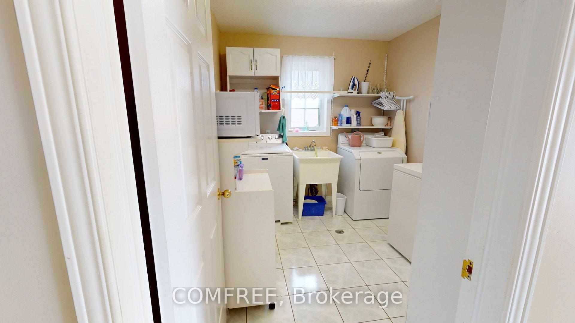 Photo 11 of 115 Resurrection Drive, Kitchener, Highland West — HOMEH