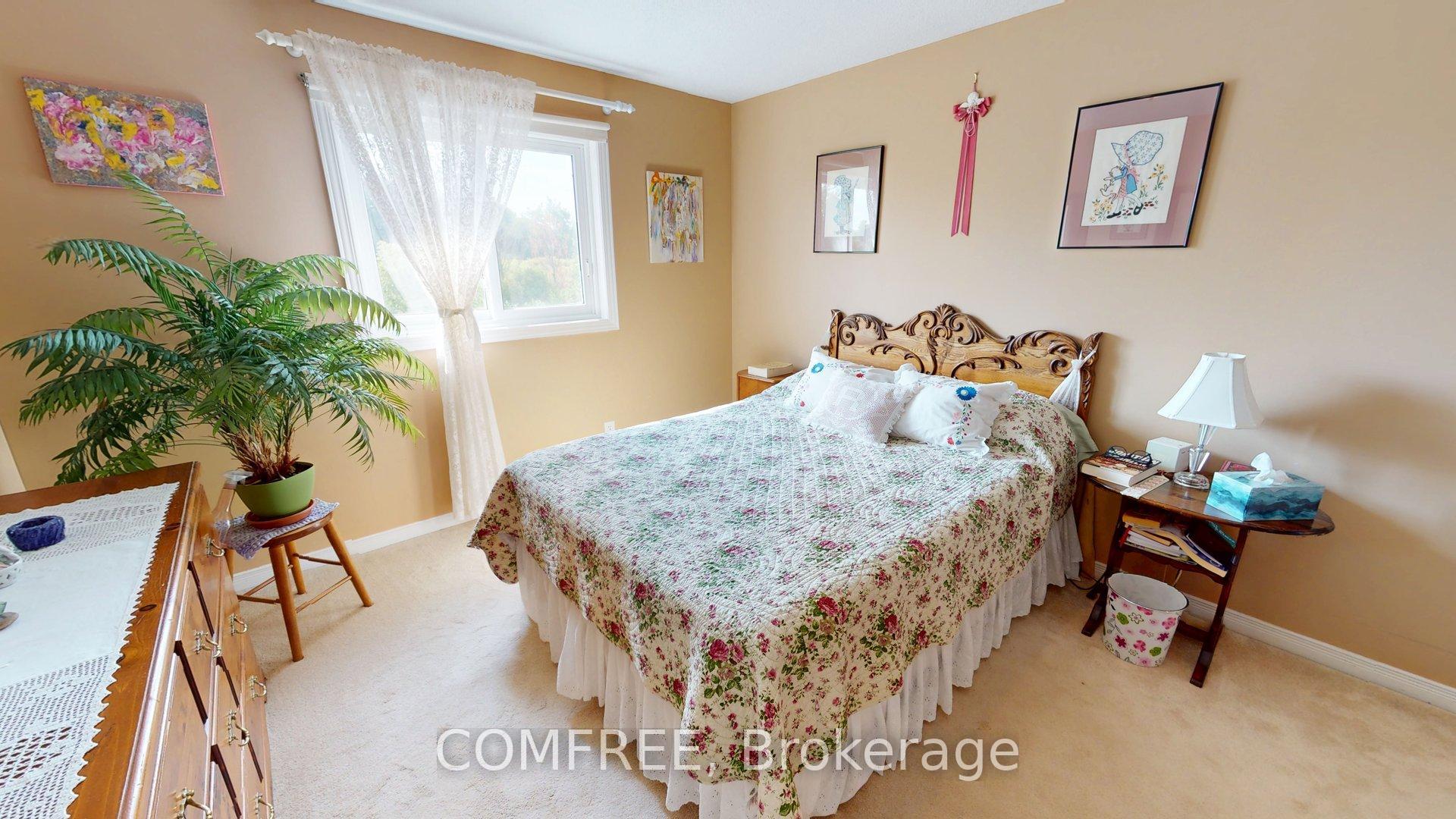 Photo 12 of 115 Resurrection Drive, Kitchener, Highland West — HOMEH