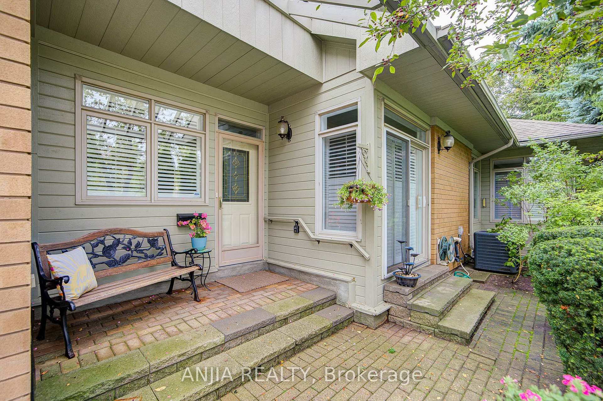 Photo 3 of 52 Augusta Drive Way, Markham, Greensborough — HOMEH