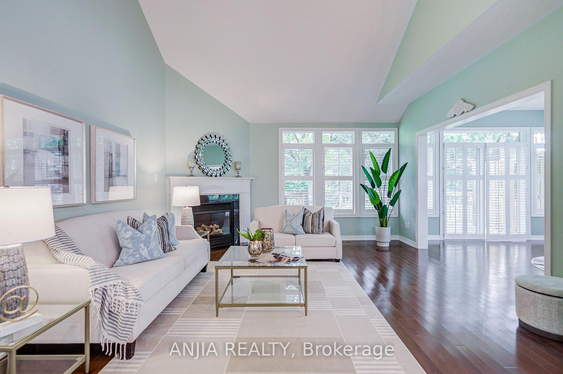 Photo 14 of 52 Augusta Drive Way, Markham, Greensborough — HOMEH