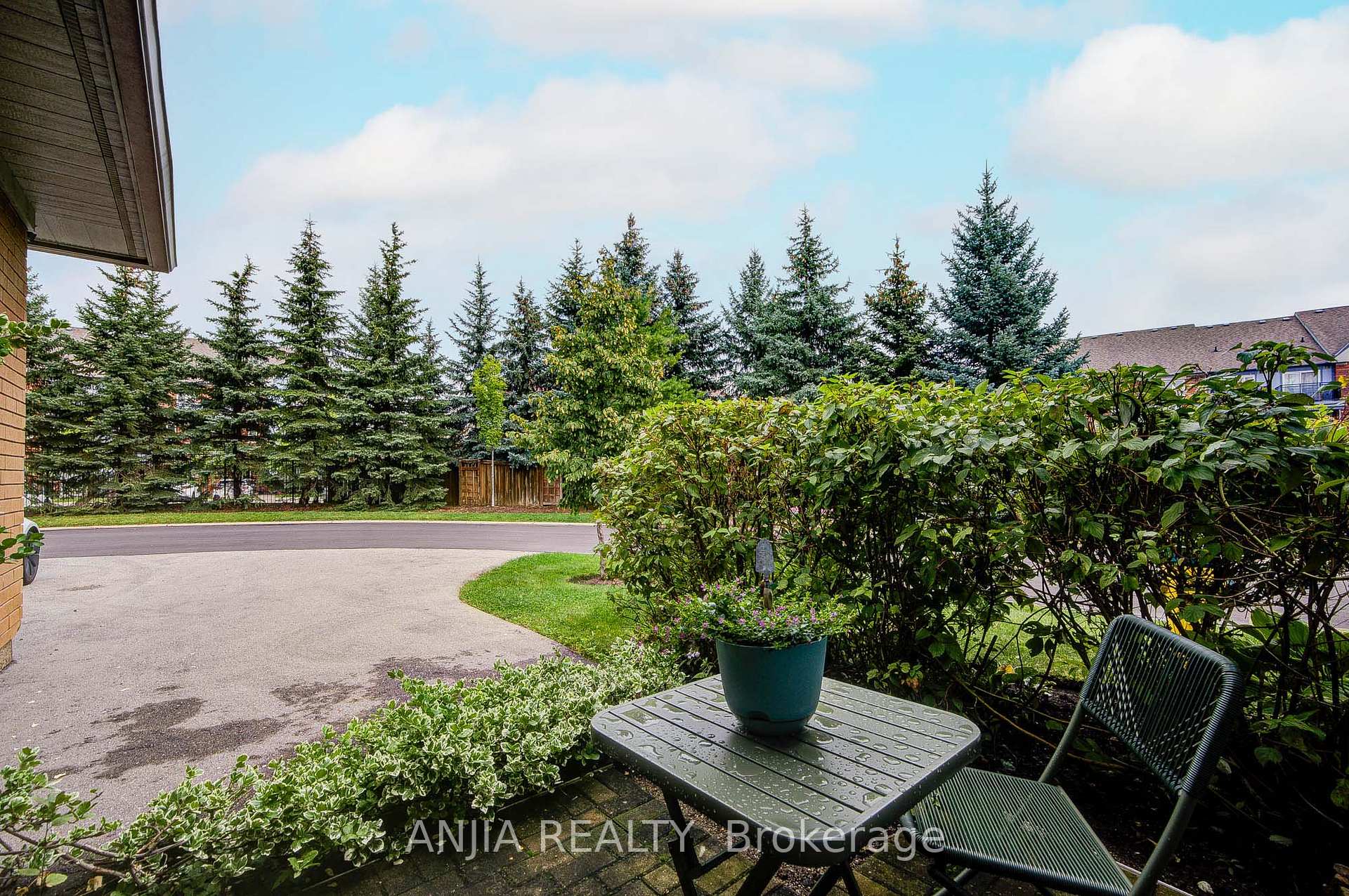 Photo 40 of 52 Augusta Drive Way, Markham, Greensborough — HOMEH