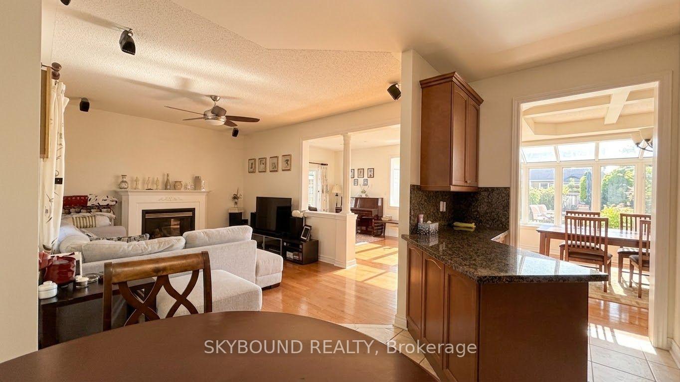 Photo 7 of 3777 Quiet Creek Drive, Mississauga, Churchill Meadows — HOMEH