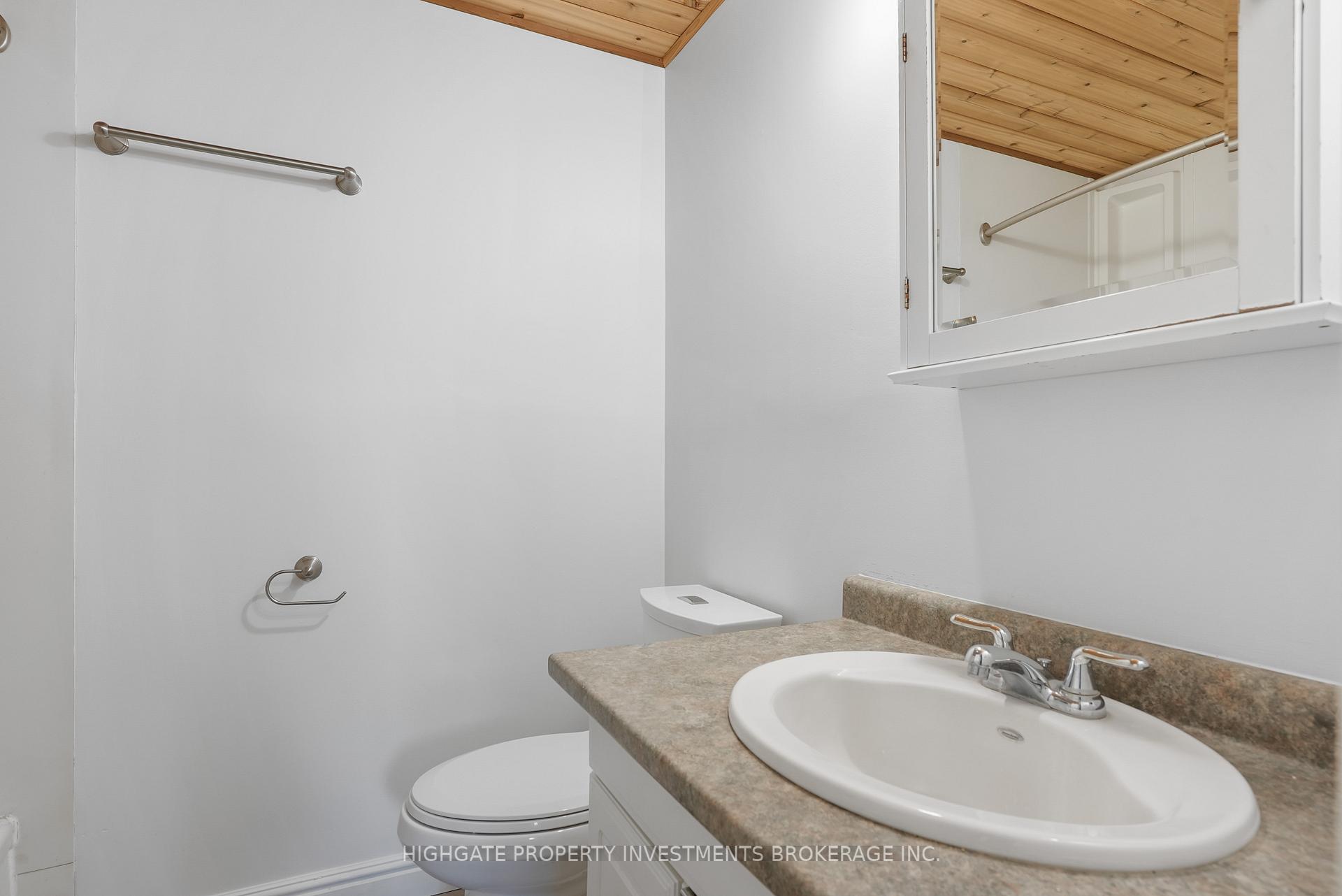 Photo 15 of Unit Upper, 85 Daphne Crescent, Barrie, Cundles East — HOMEH