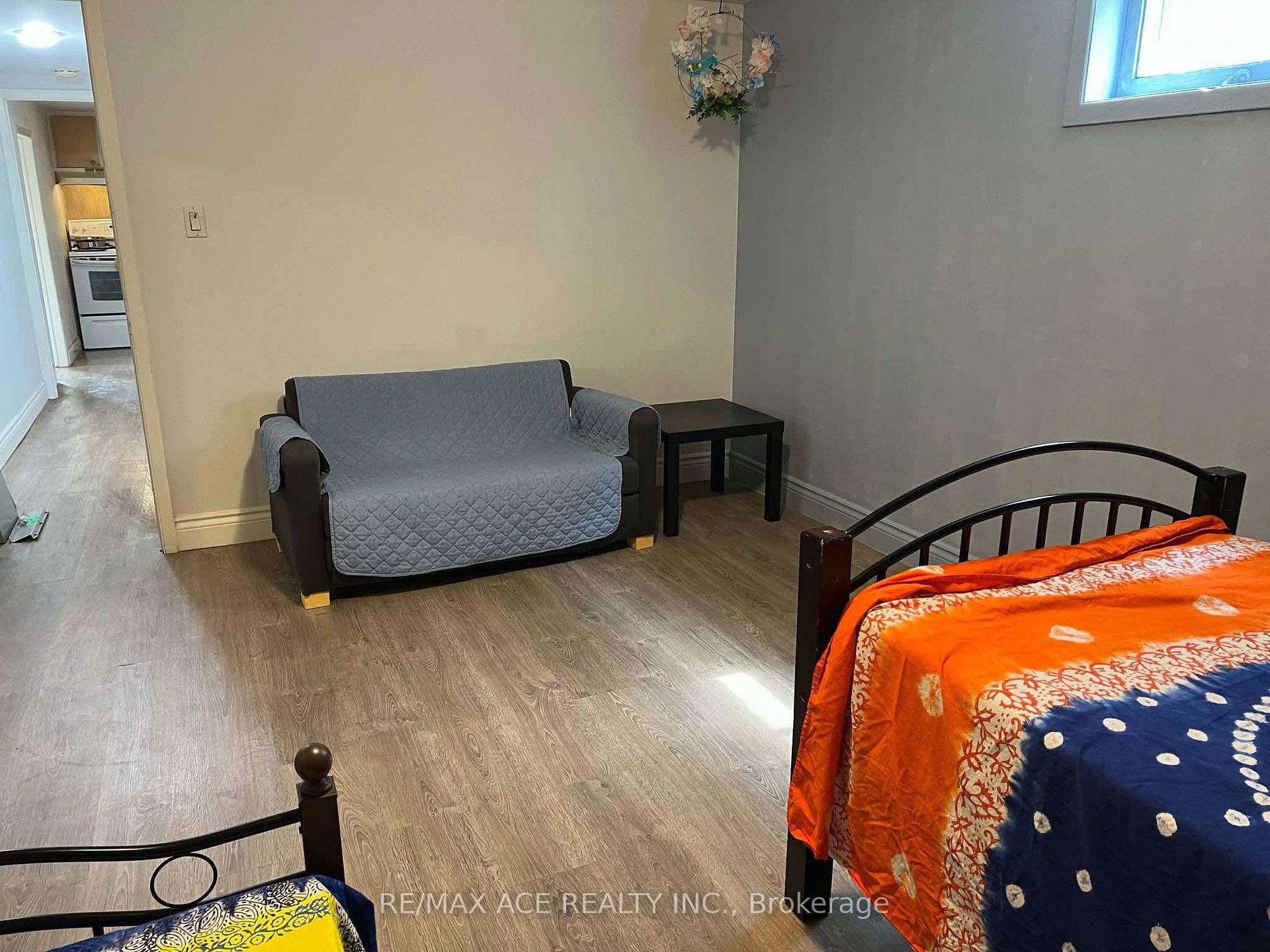 Photo 6 of Unit Bsmt, 127 Poplar Road, Scarborough, West Hill — HOMEH