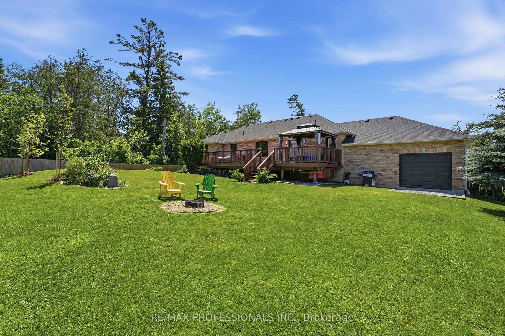 Photo 2 of 101 Maple Avenue, Georgina, Sutton & Jackson's Point — HOMEH