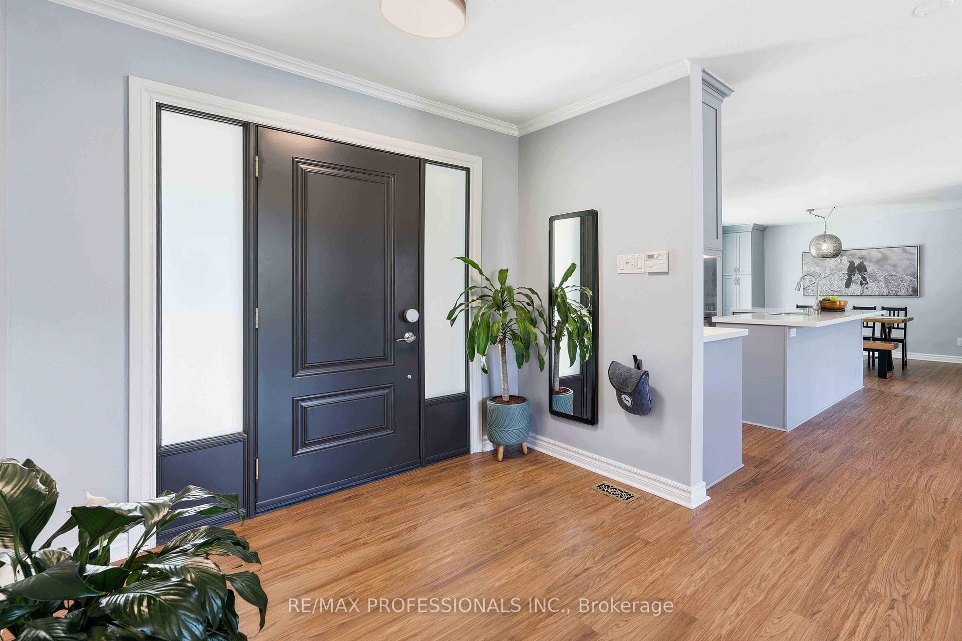 Photo 5 of 101 Maple Avenue, Georgina, Sutton & Jackson's Point — HOMEH
