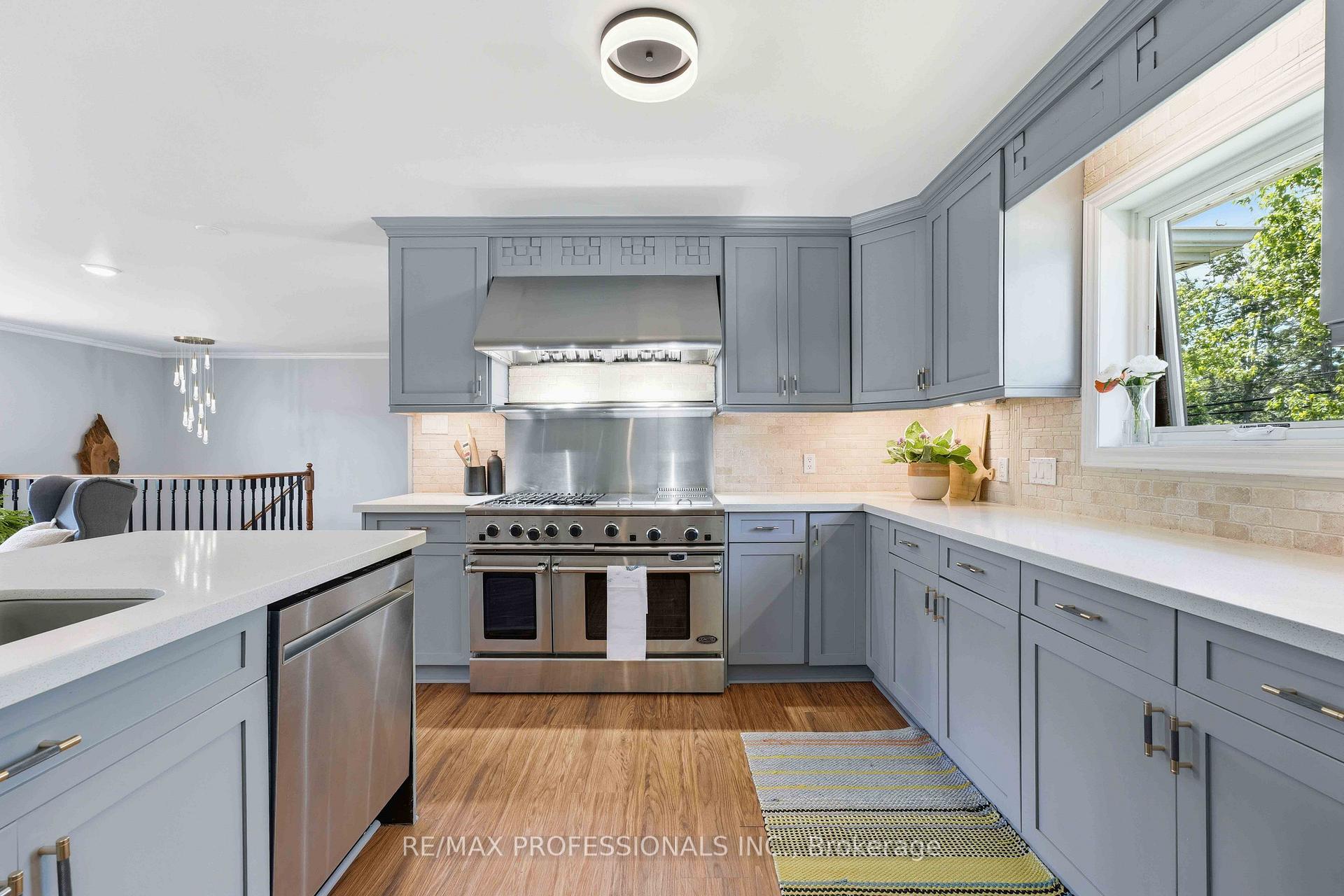 Photo 8 of 101 Maple Avenue, Georgina, Sutton & Jackson's Point — HOMEH