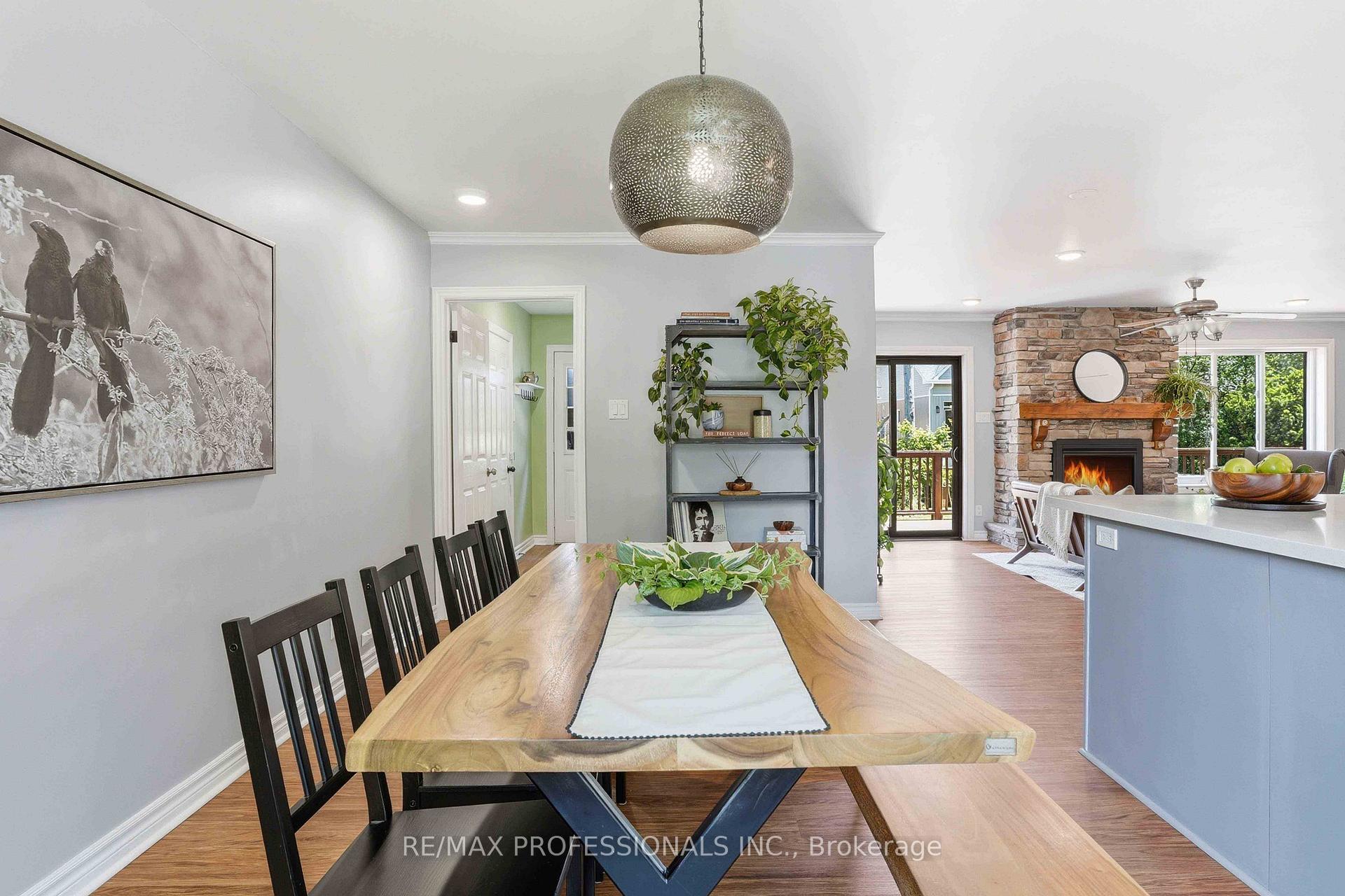 Photo 12 of 101 Maple Avenue, Georgina, Sutton & Jackson's Point — HOMEH