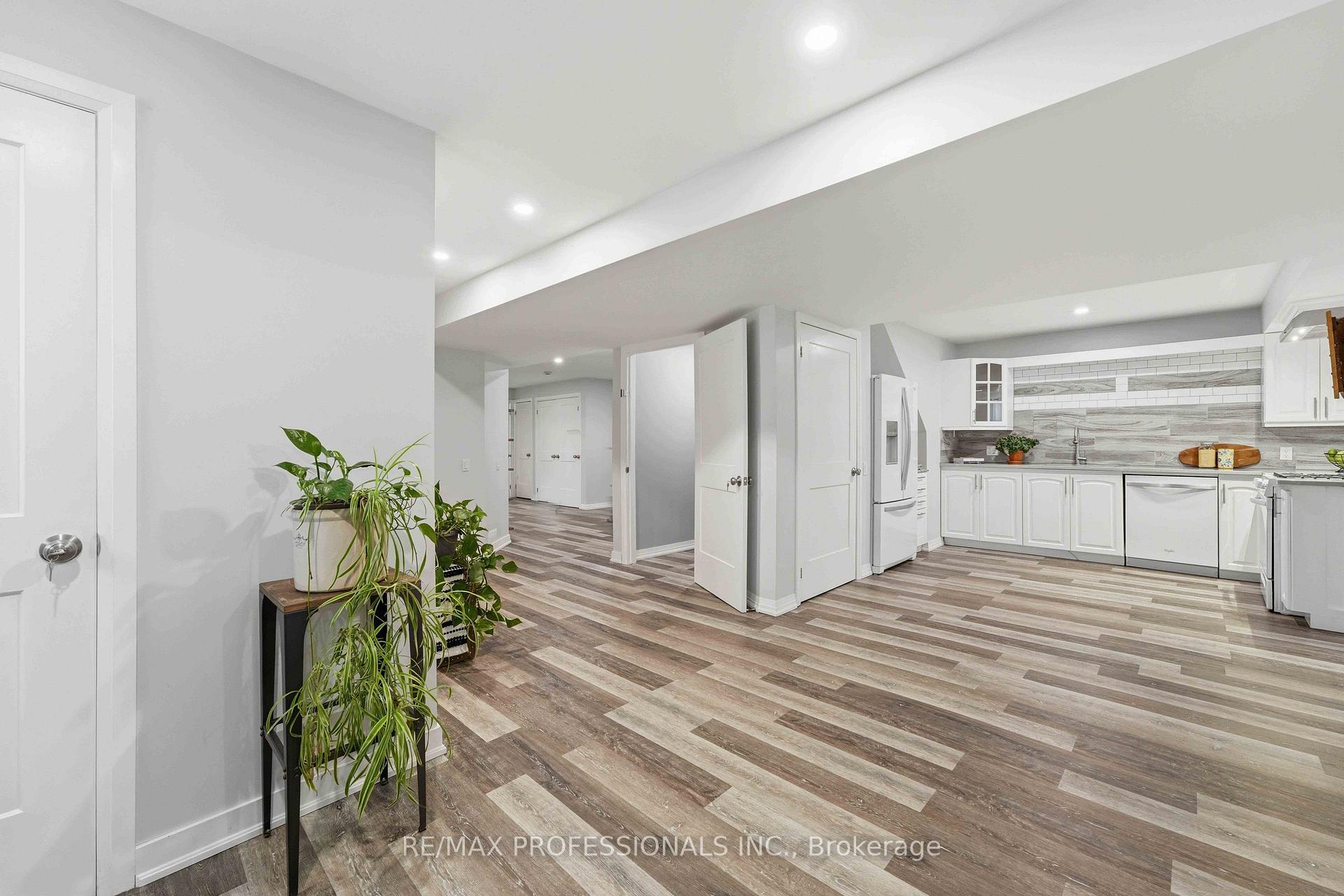 Photo 29 of 101 Maple Avenue, Georgina, Sutton & Jackson's Point — HOMEH