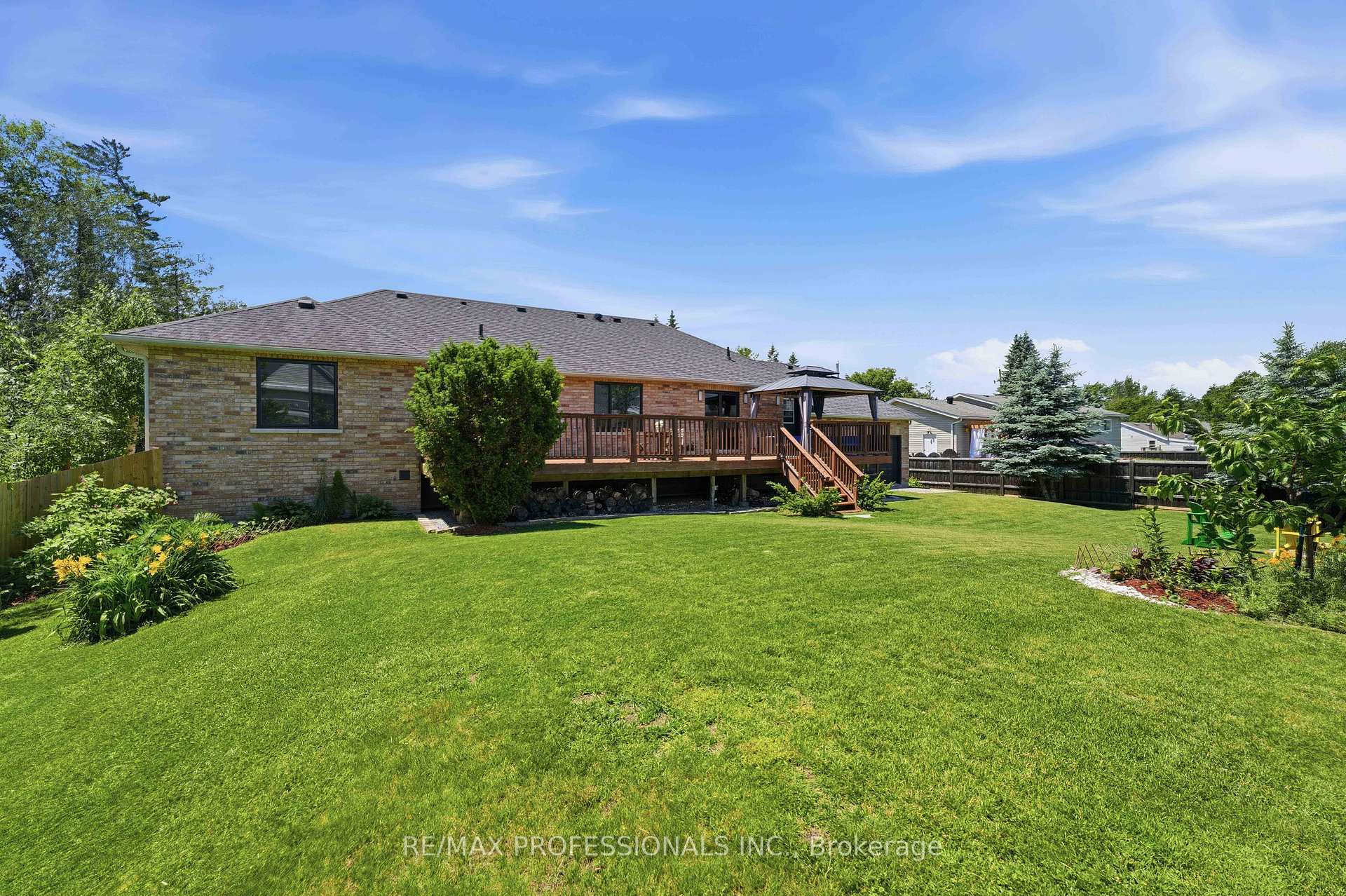 Photo 43 of 101 Maple Avenue, Georgina, Sutton & Jackson's Point — HOMEH