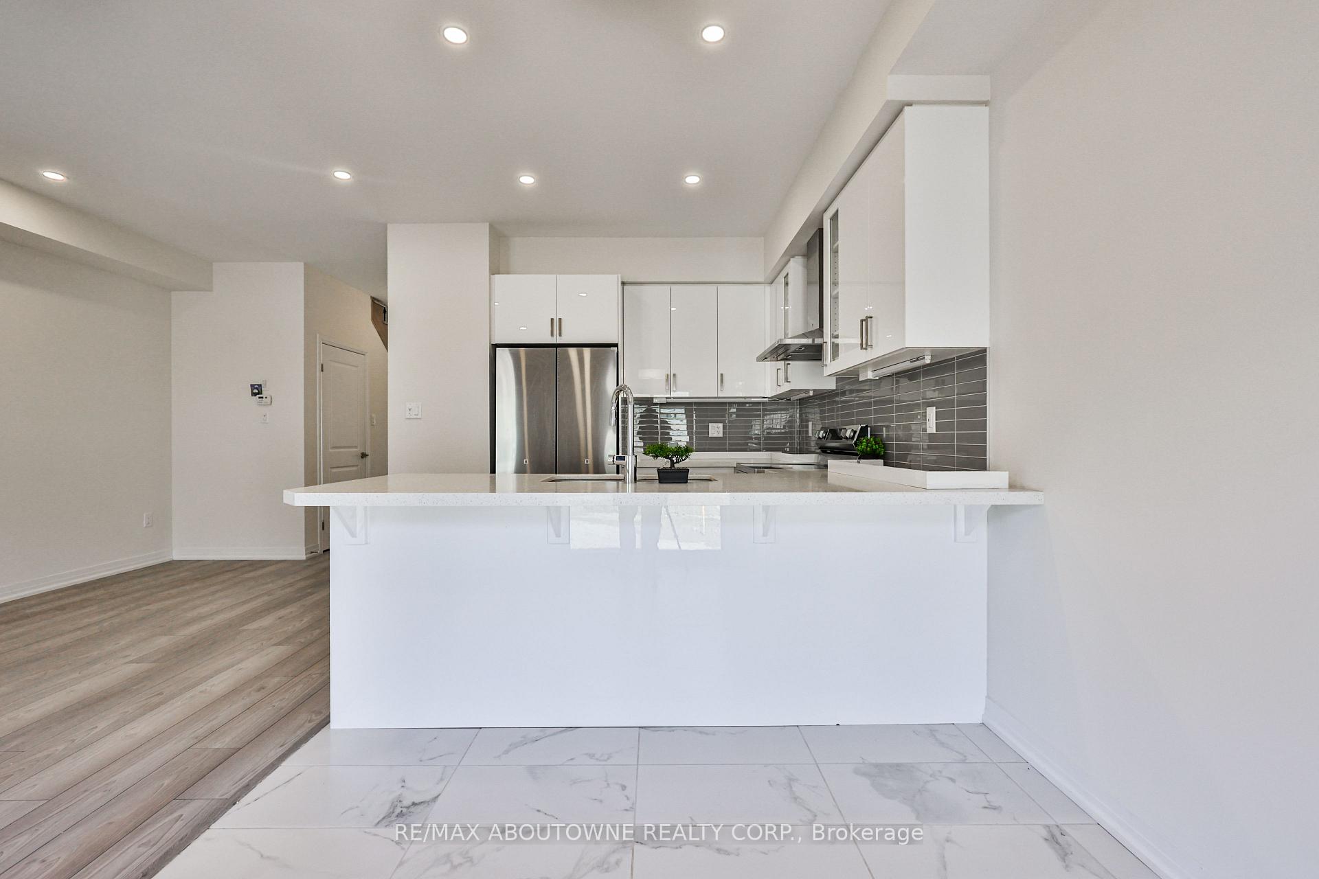 Photo 13 of 9 Wakeling Drive, Brantford, Northwest Industrial — HOMEH