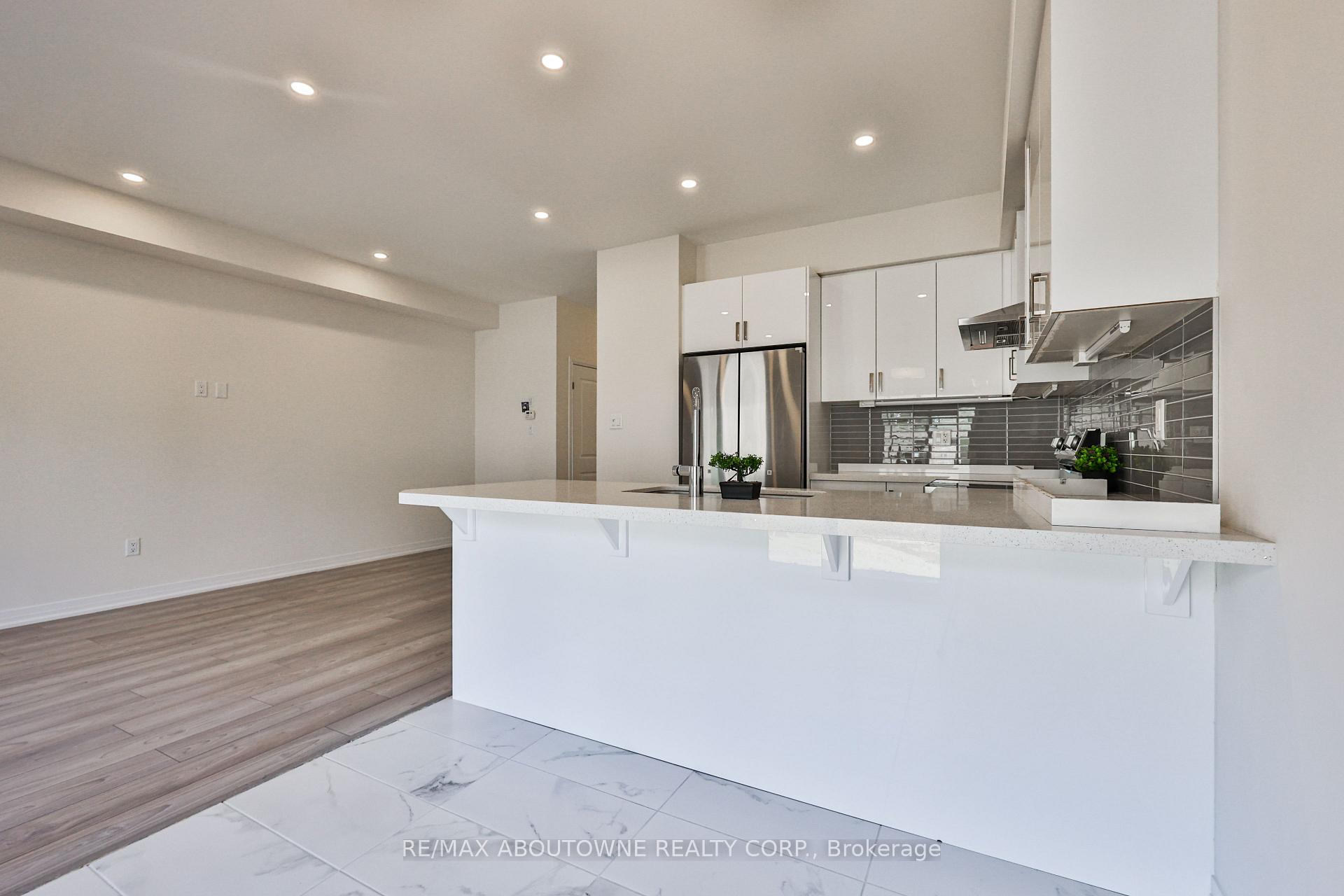 Photo 14 of 9 Wakeling Drive, Brantford, Northwest Industrial — HOMEH