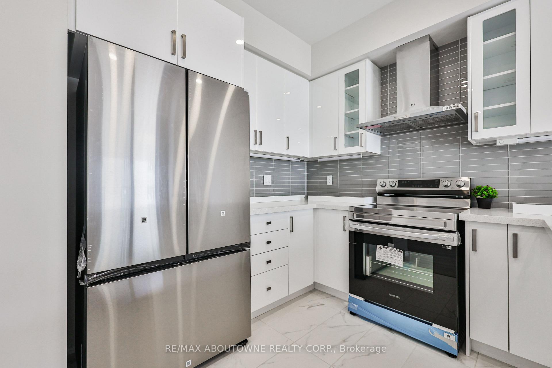 Photo 17 of 9 Wakeling Drive, Brantford, Northwest Industrial — HOMEH