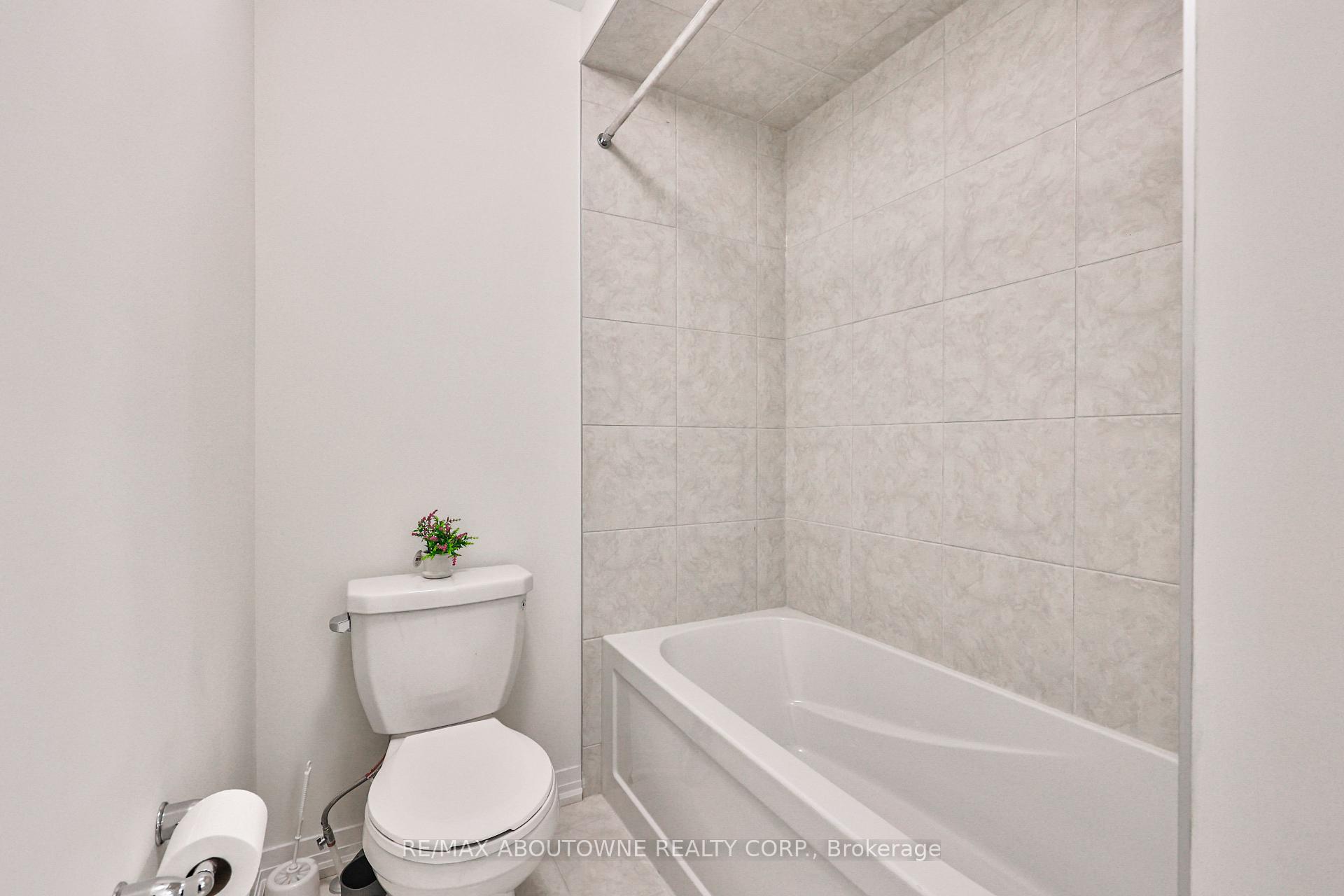 Photo 33 of 9 Wakeling Drive, Brantford, Northwest Industrial — HOMEH
