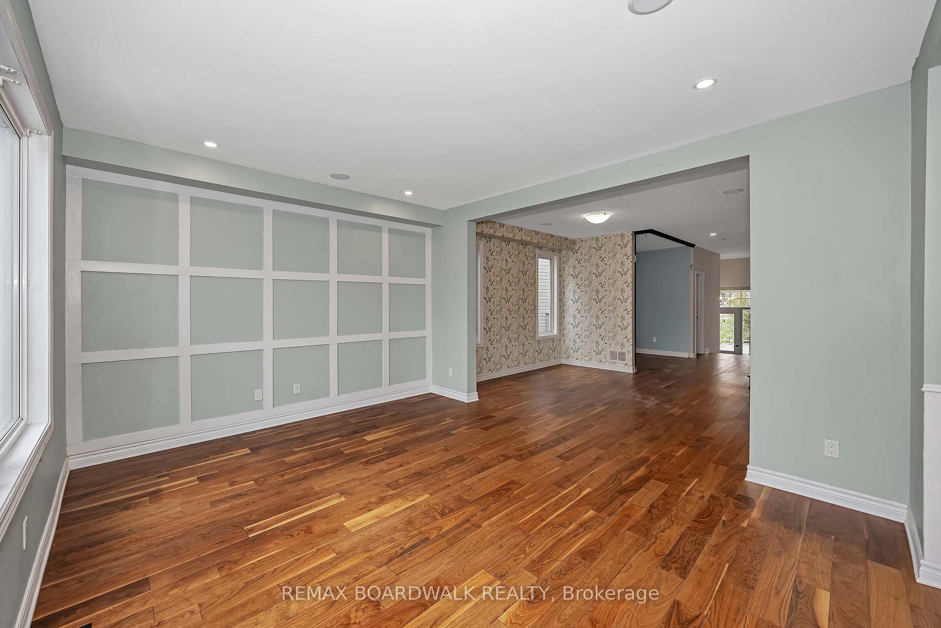 Photo 16 of 648 Decoeur Drive, Ottawa, Avalon West — HOMEH