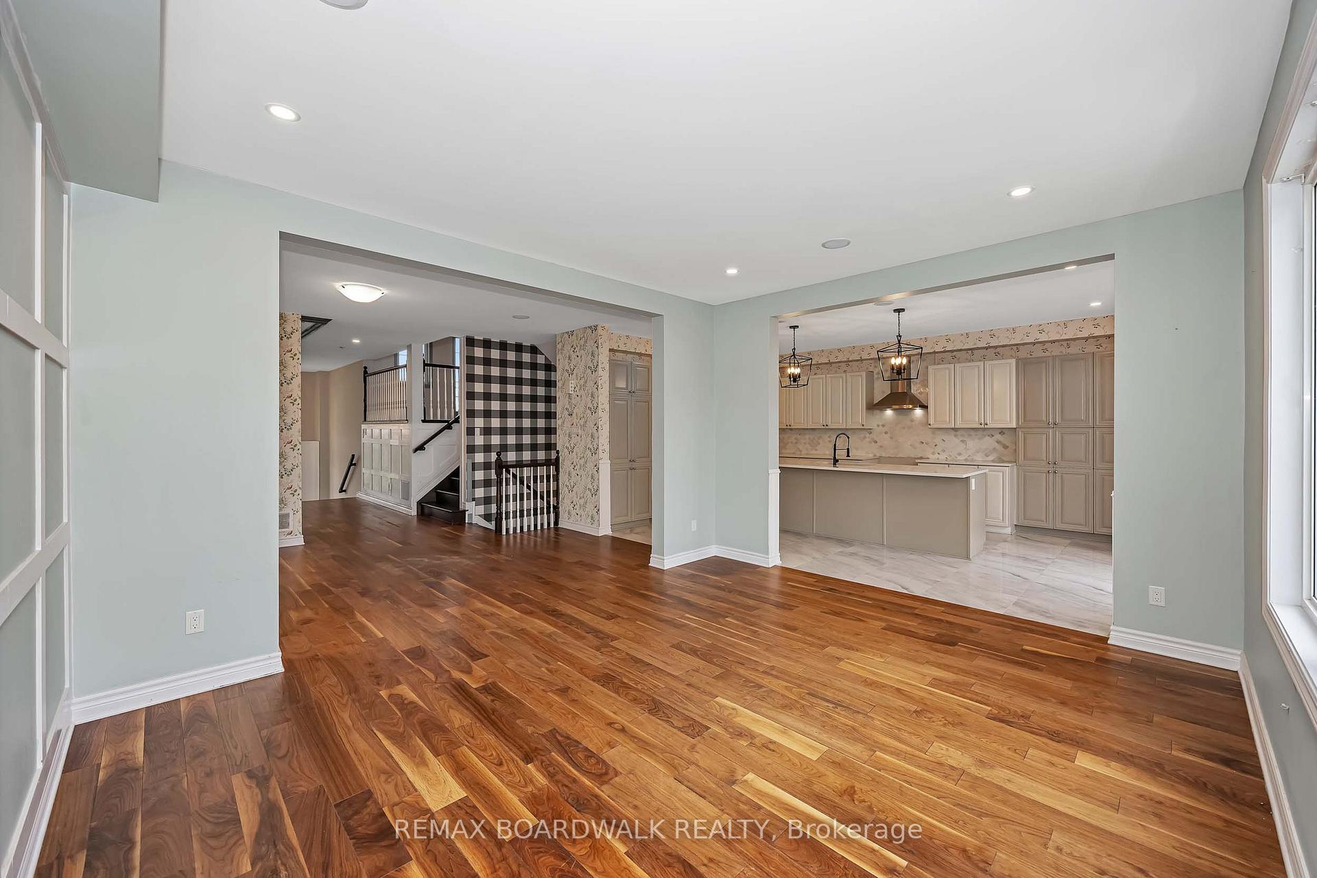 Photo 17 of 648 Decoeur Drive, Ottawa, Avalon West — HOMEH
