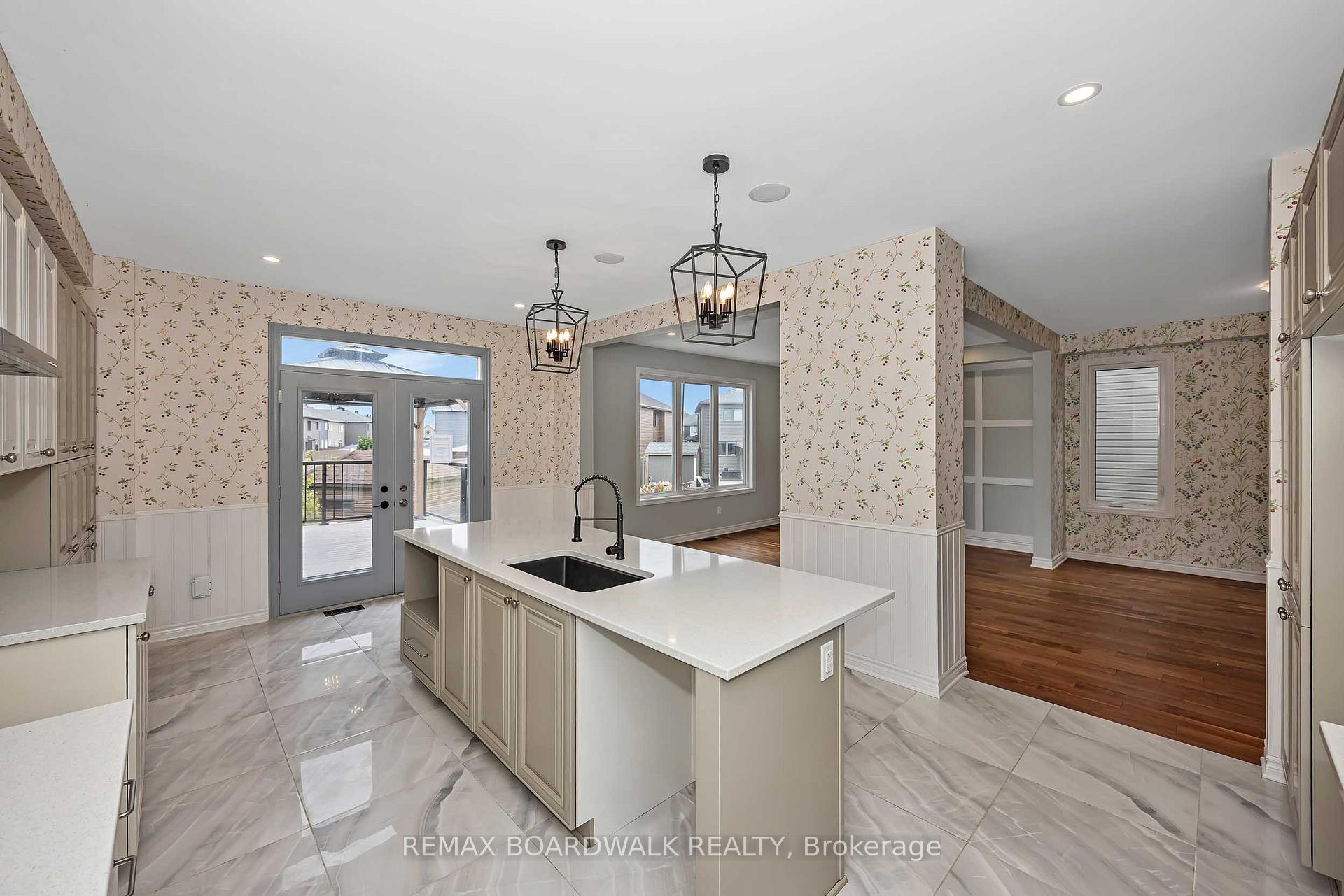Photo 20 of 648 Decoeur Drive, Ottawa, Avalon West — HOMEH