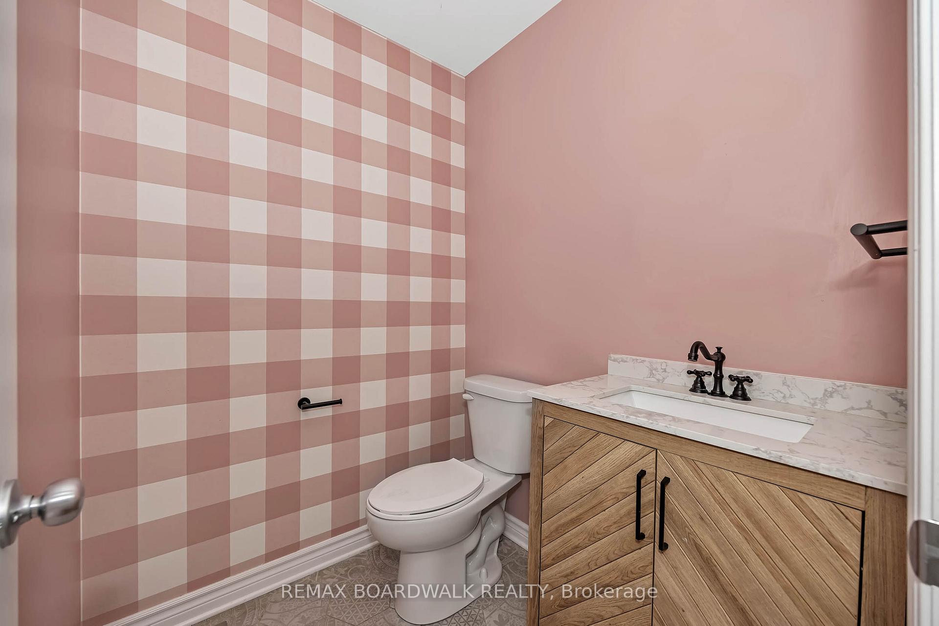 Photo 23 of 648 Decoeur Drive, Ottawa, Avalon West — HOMEH