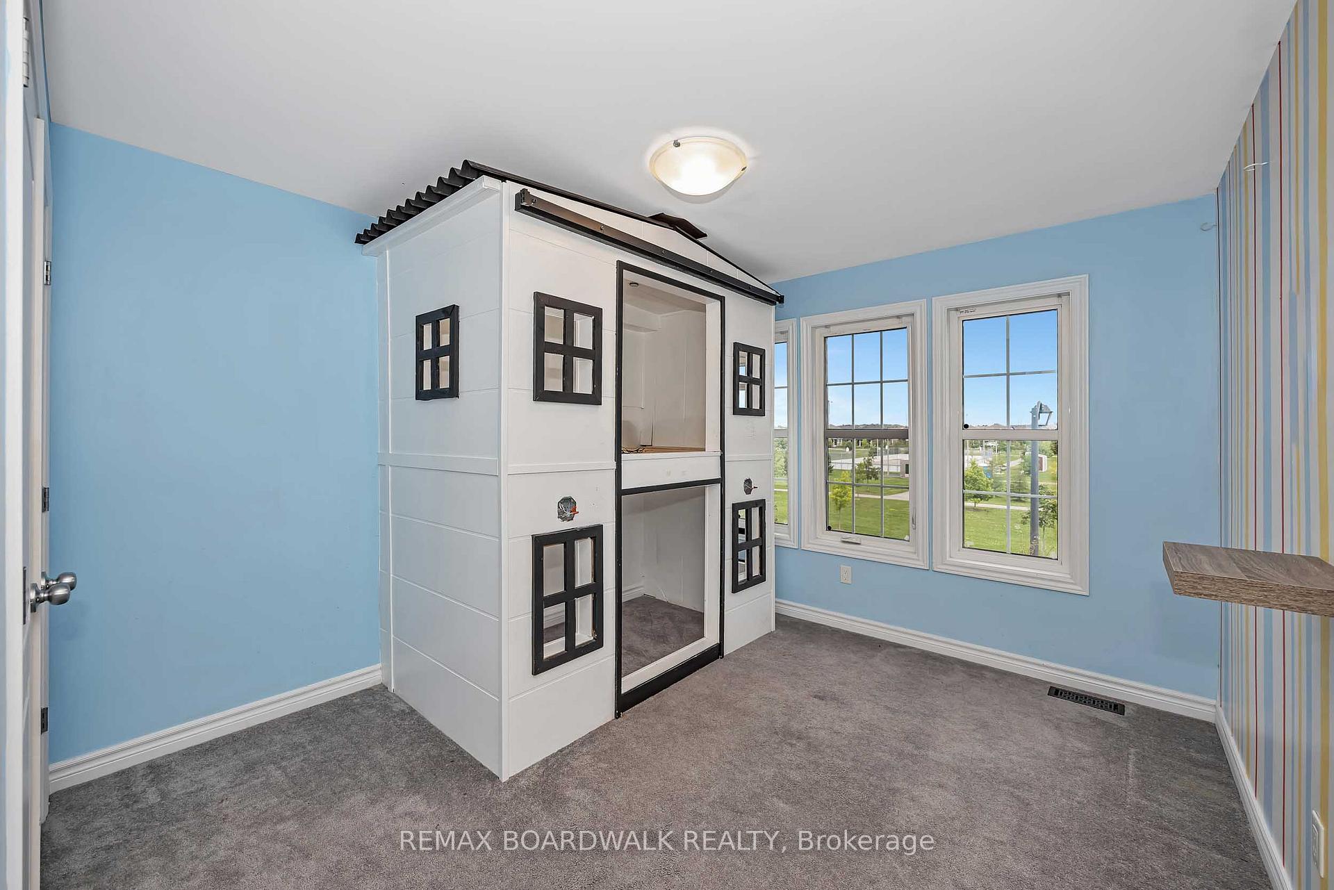 Photo 37 of 648 Decoeur Drive, Ottawa, Avalon West — HOMEH