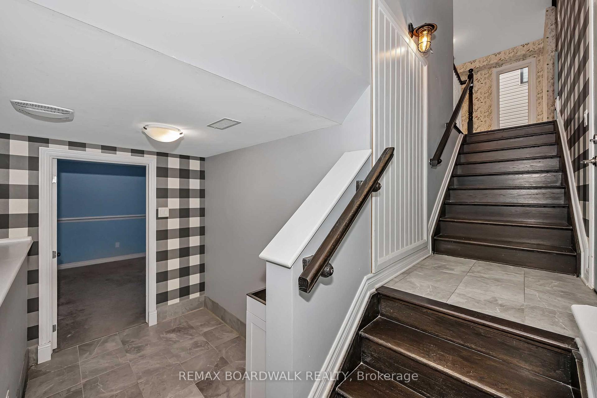 Photo 42 of 648 Decoeur Drive, Ottawa, Avalon West — HOMEH