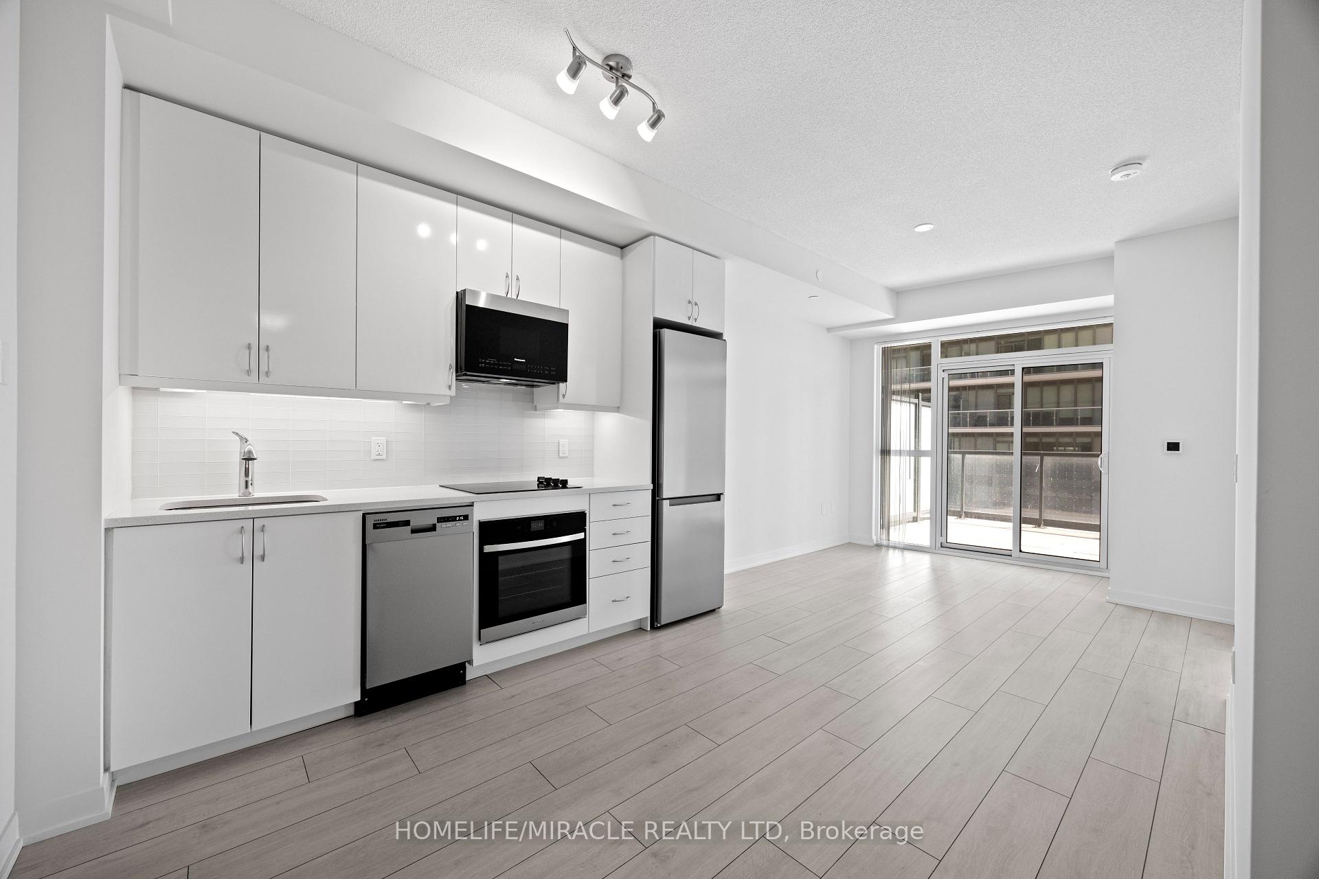 Photo 7 of Unit 607, 38 Annie Craig Drive, Etobicoke, Mimico — HOMEH