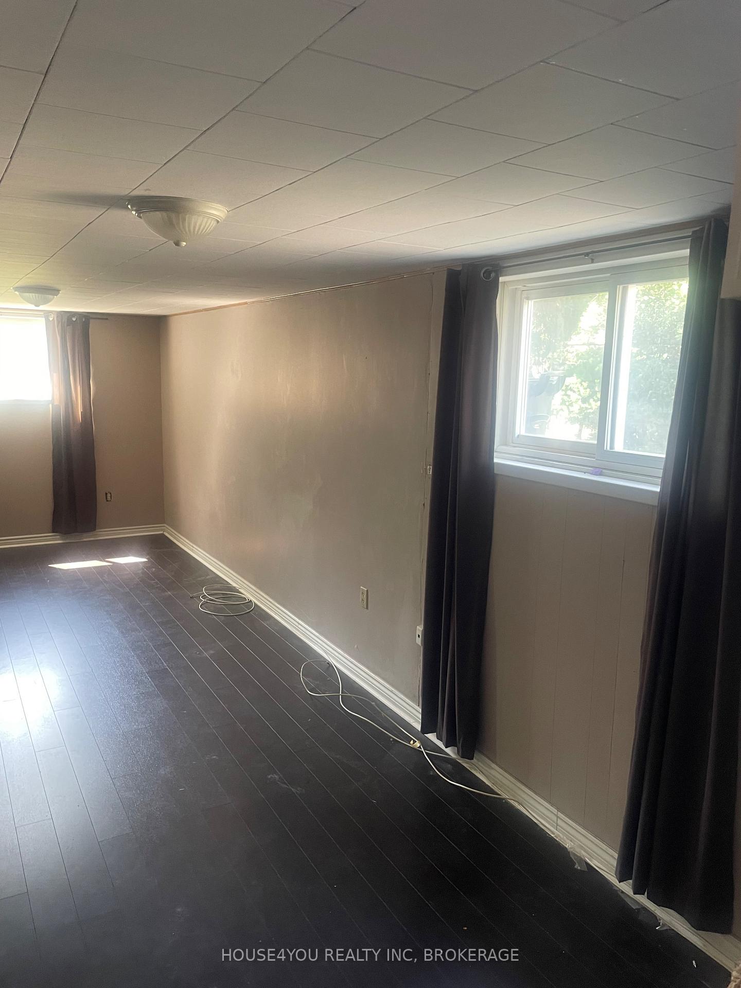 Photo 14 of 251 St Augustine Drive, St. Catharines, Secord Woods — HOMEH