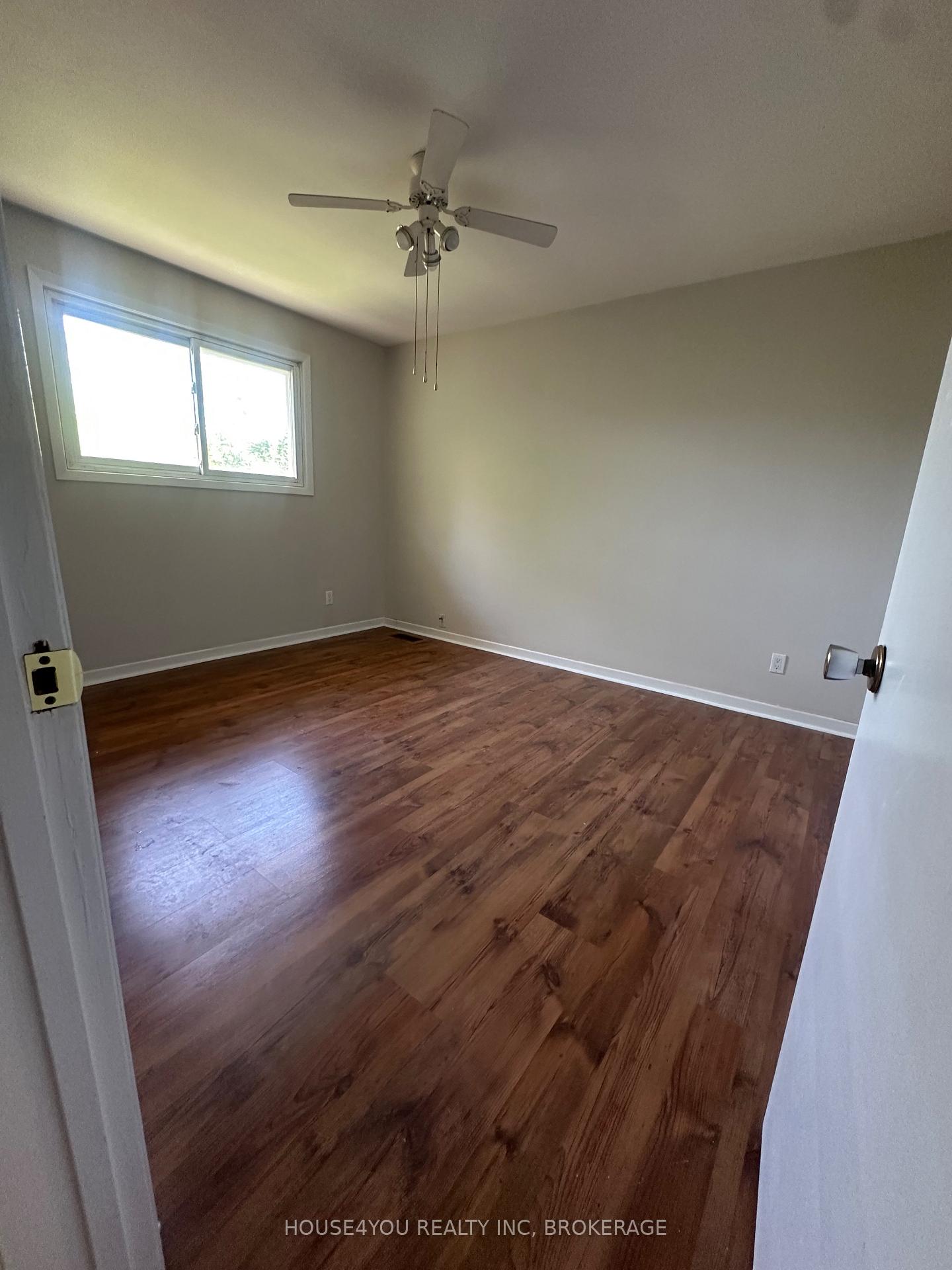 Photo 16 of 251 St Augustine Drive, St. Catharines, Secord Woods — HOMEH