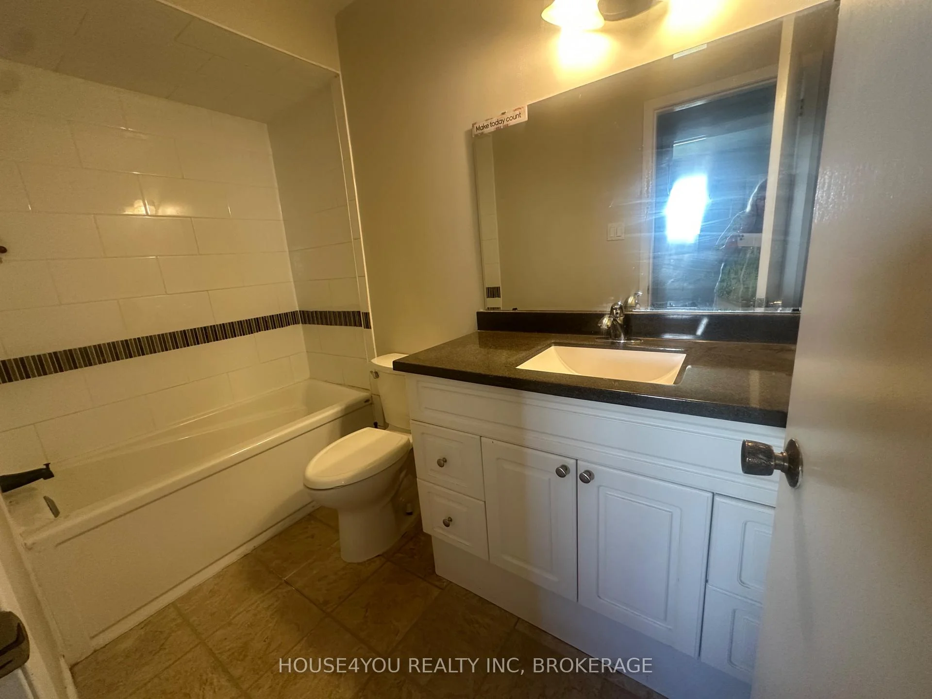 Photo 25 of 251 St Augustine Drive, St. Catharines, Secord Woods — HOMEH