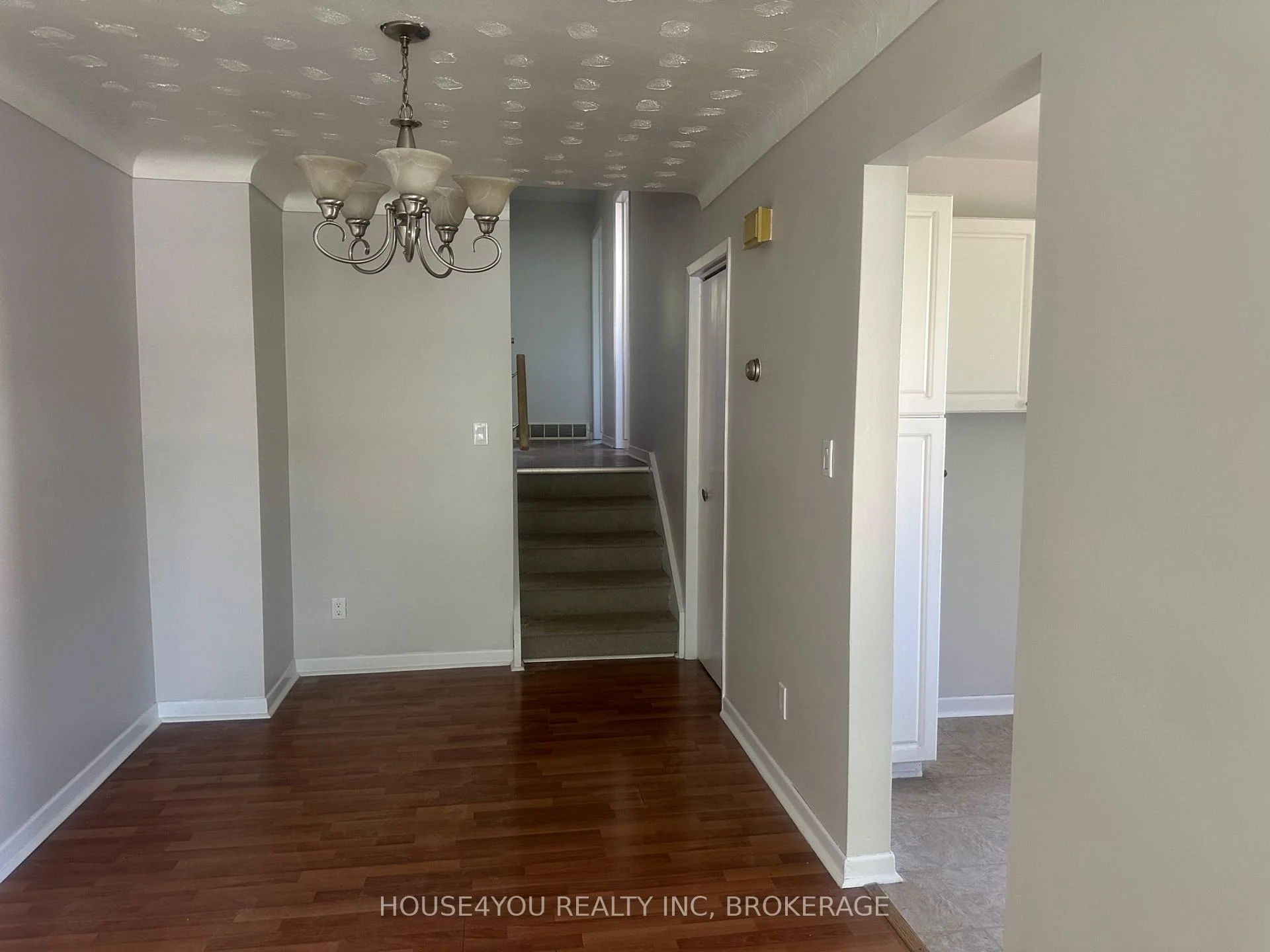 Photo 15 of 251 St Augustine Drive, St. Catharines, Secord Woods — HOMEH