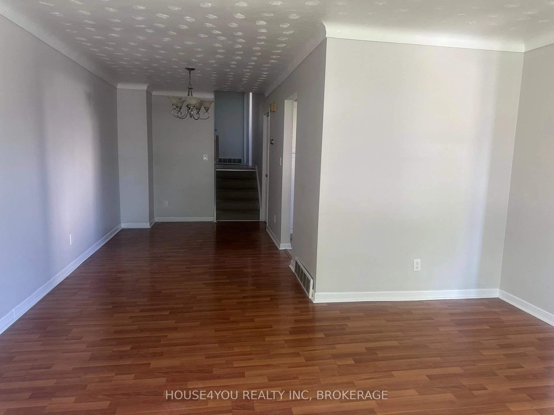Photo 17 of 251 St Augustine Drive, St. Catharines, Secord Woods — HOMEH