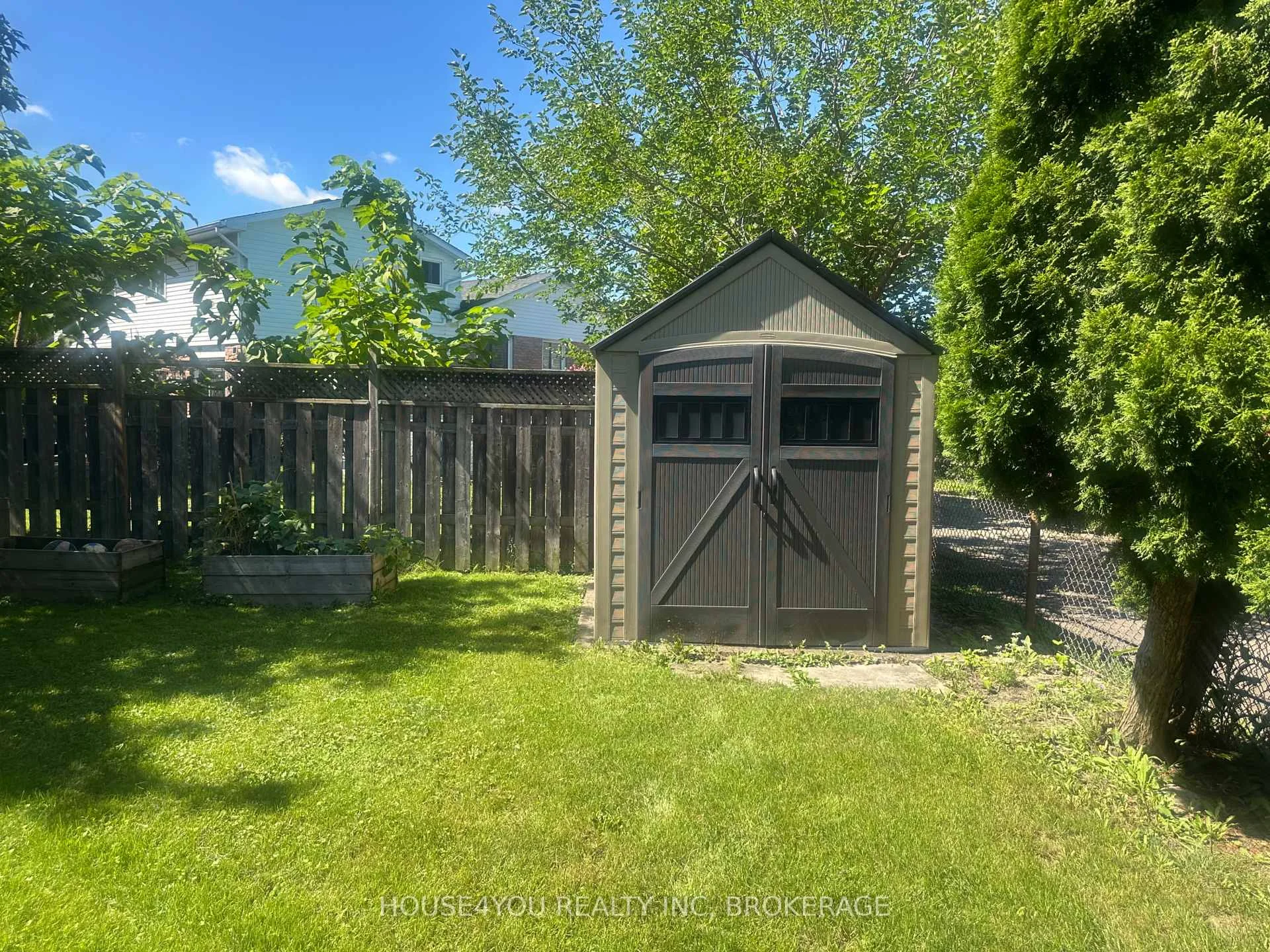 Photo 41 of 251 St Augustine Drive, St. Catharines, Secord Woods — HOMEH