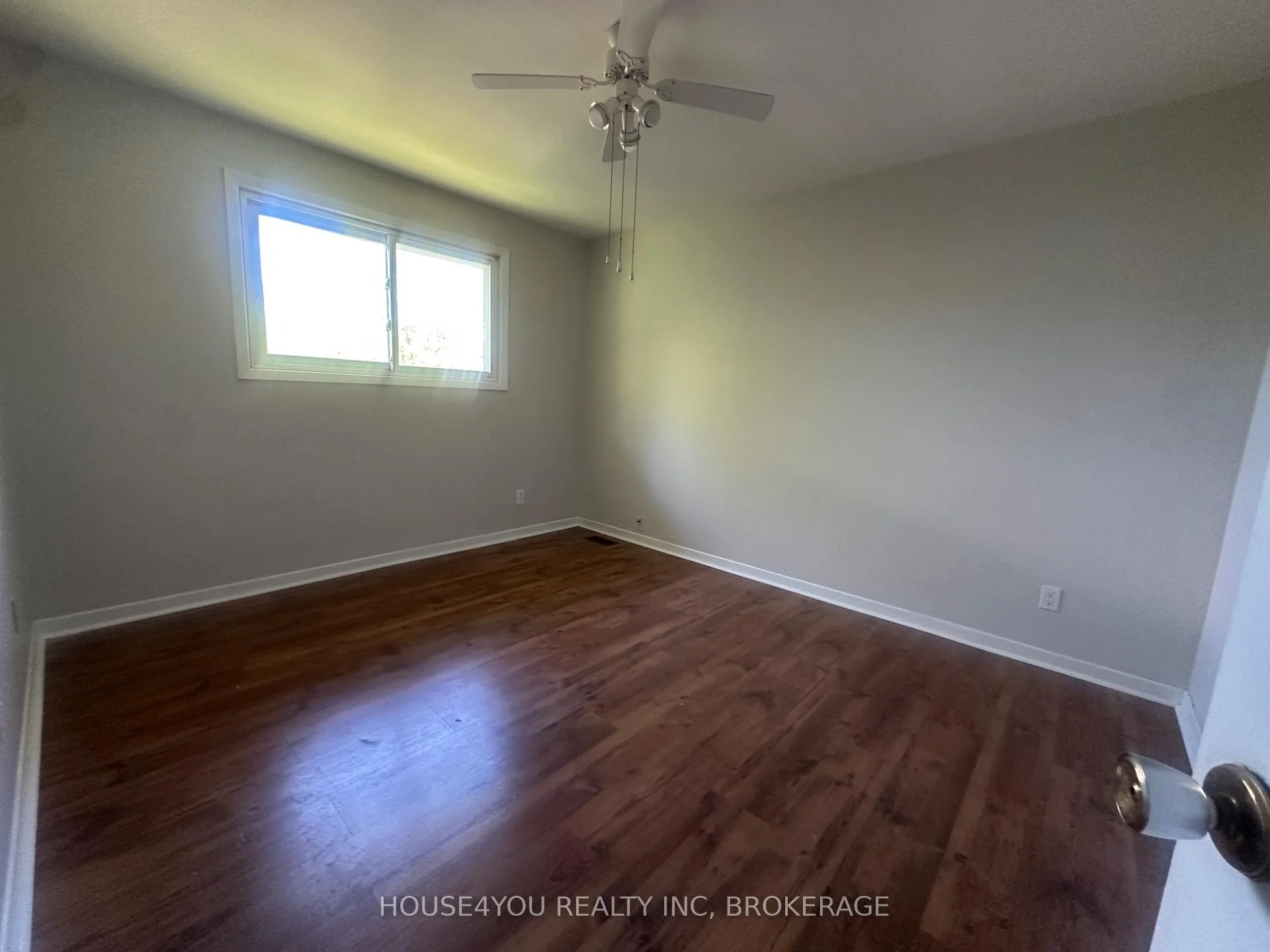 Photo 18 of 251 St Augustine Drive, St. Catharines, Secord Woods — HOMEH