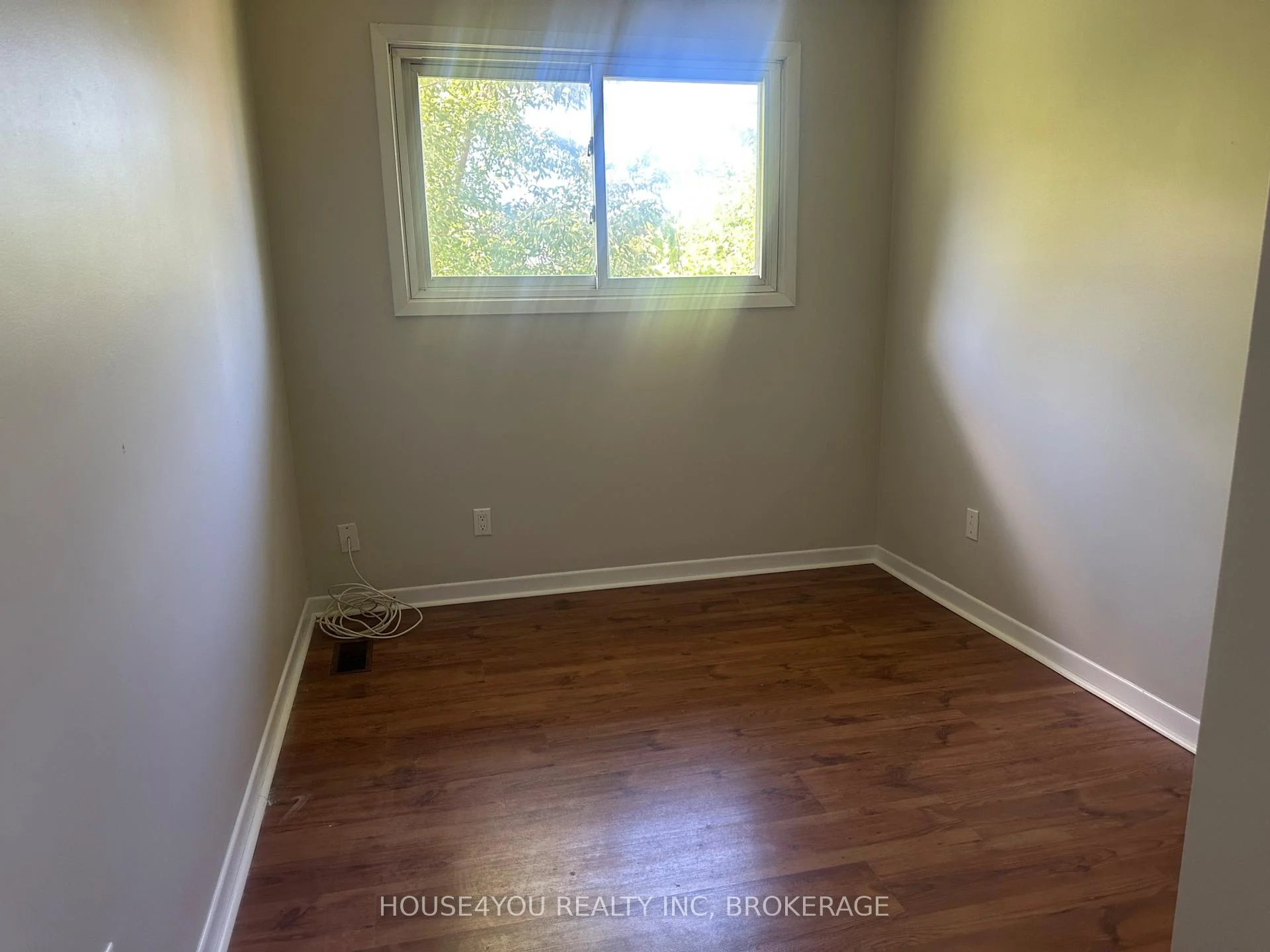 Photo 24 of 251 St Augustine Drive, St. Catharines, Secord Woods — HOMEH