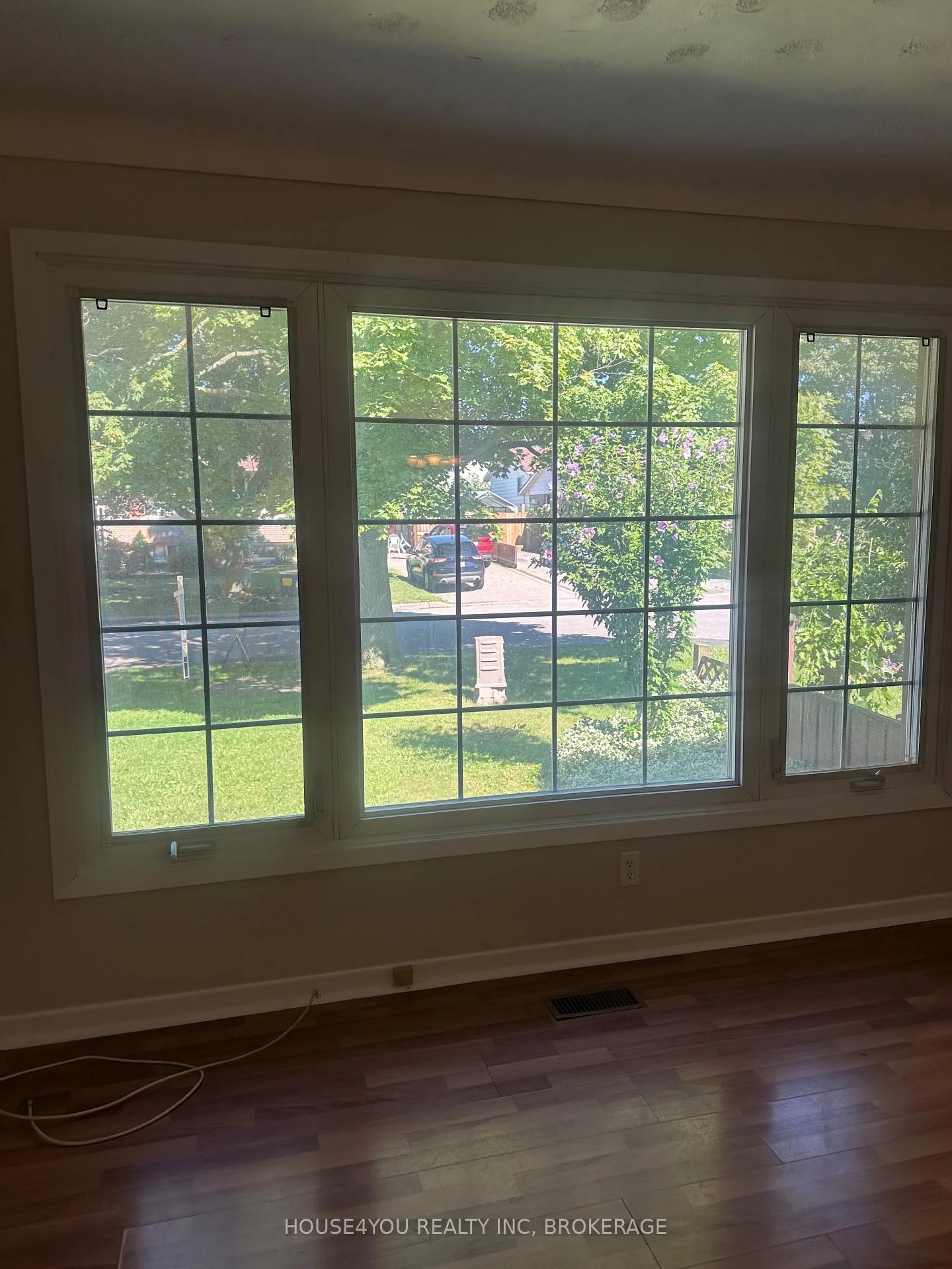 Photo 28 of 251 St Augustine Drive, St. Catharines, Secord Woods — HOMEH