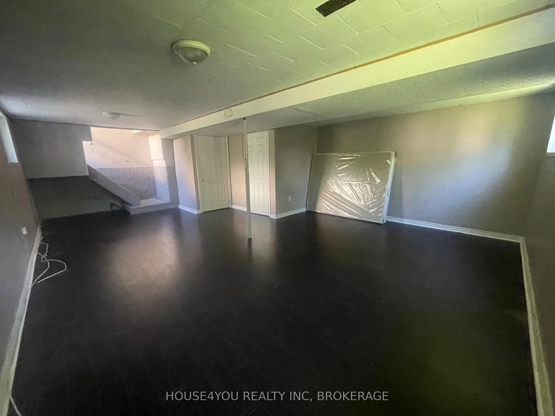 Photo 33 of 251 St Augustine Drive, St. Catharines, Secord Woods — HOMEH