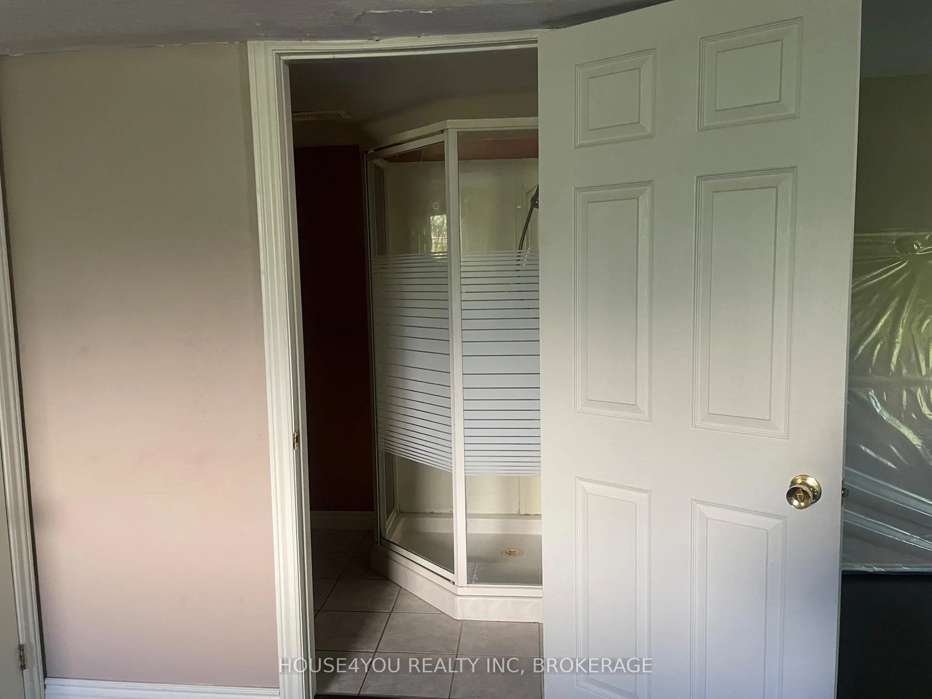 Photo 37 of 251 St Augustine Drive, St. Catharines, Secord Woods — HOMEH
