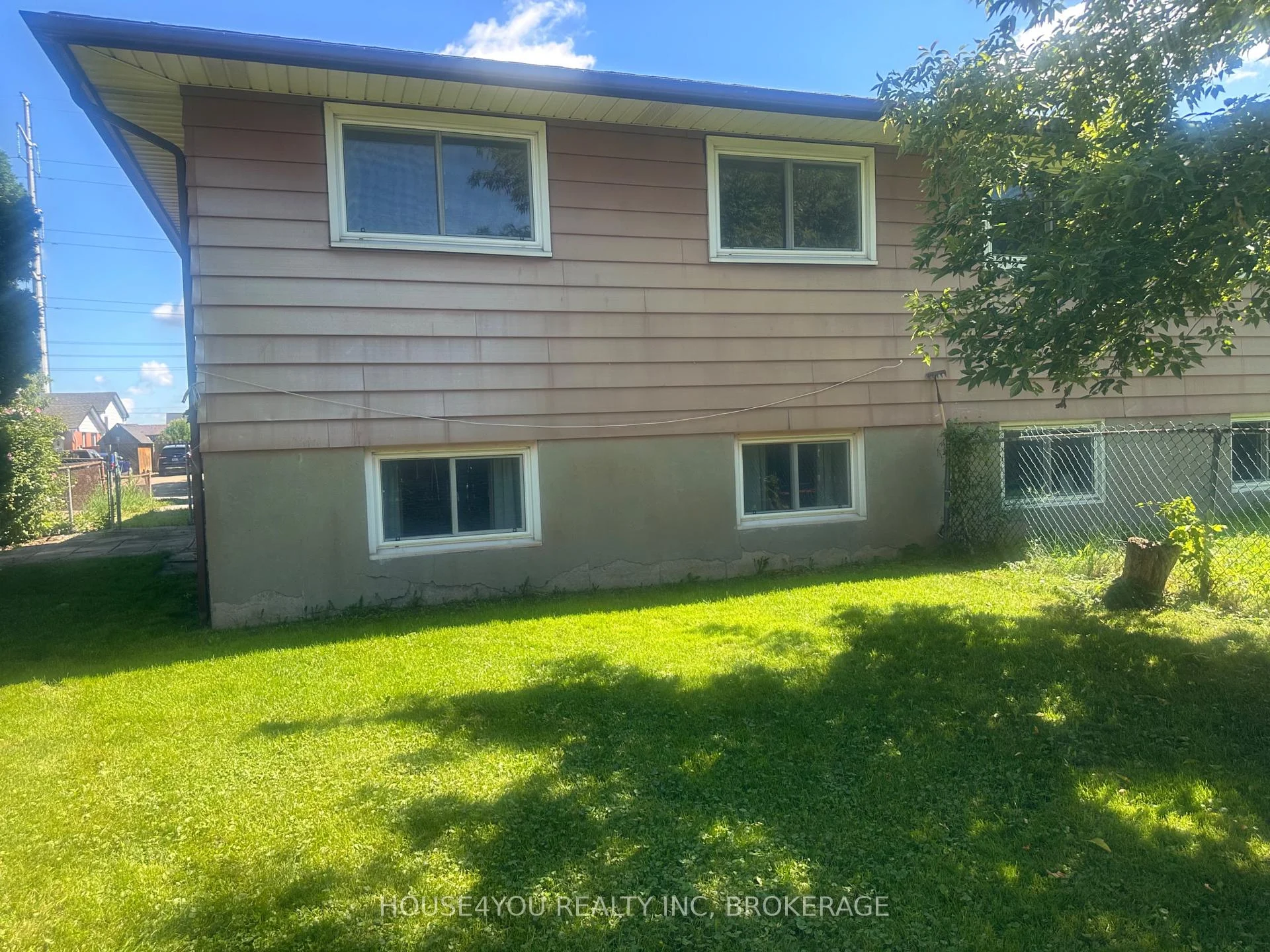 Photo 43 of 251 St Augustine Drive, St. Catharines, Secord Woods — HOMEH