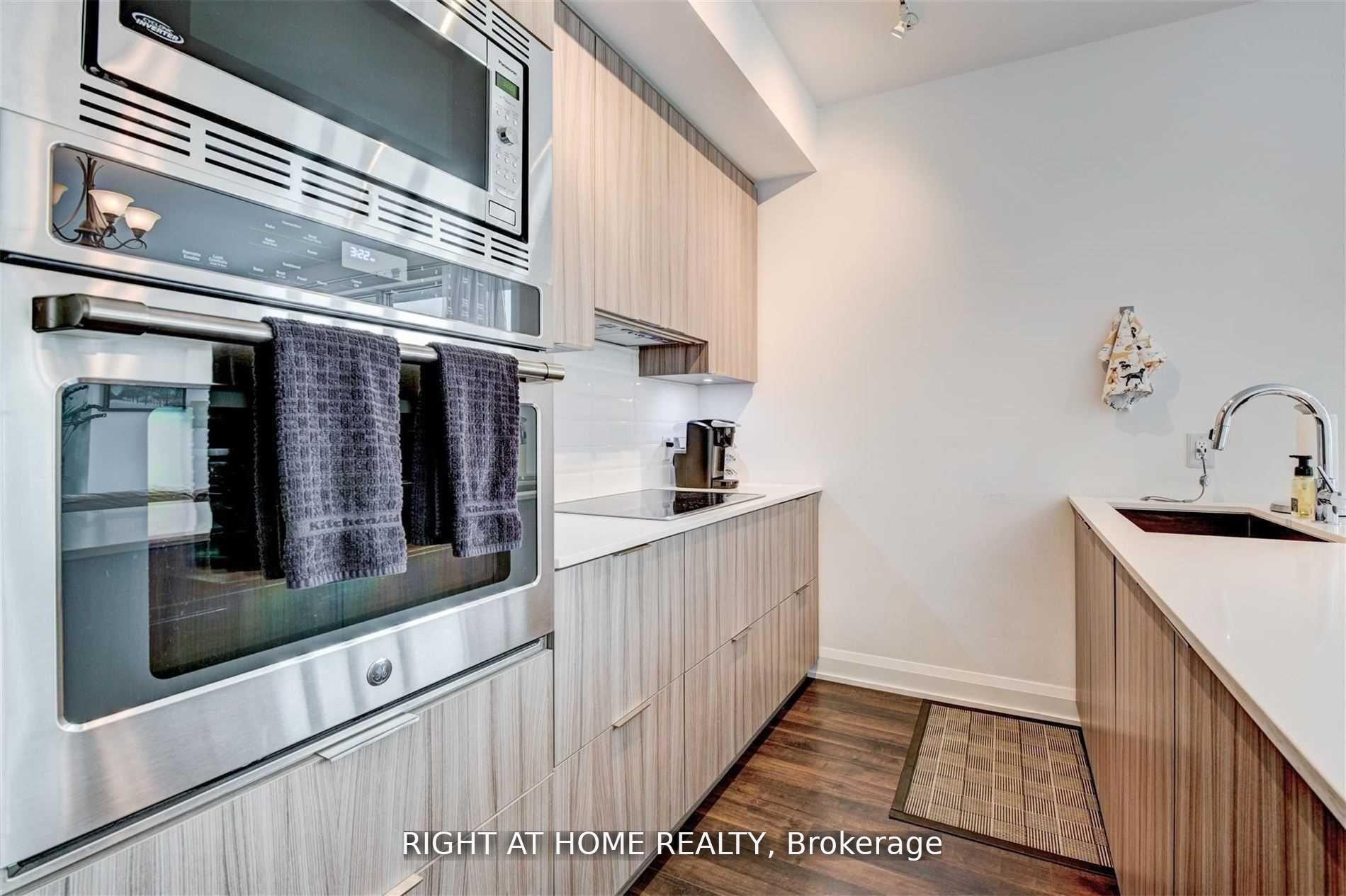 Photo 4 of Unit 1803, 56 Annie Craig Drive, Etobicoke, Mimico — HOMEH