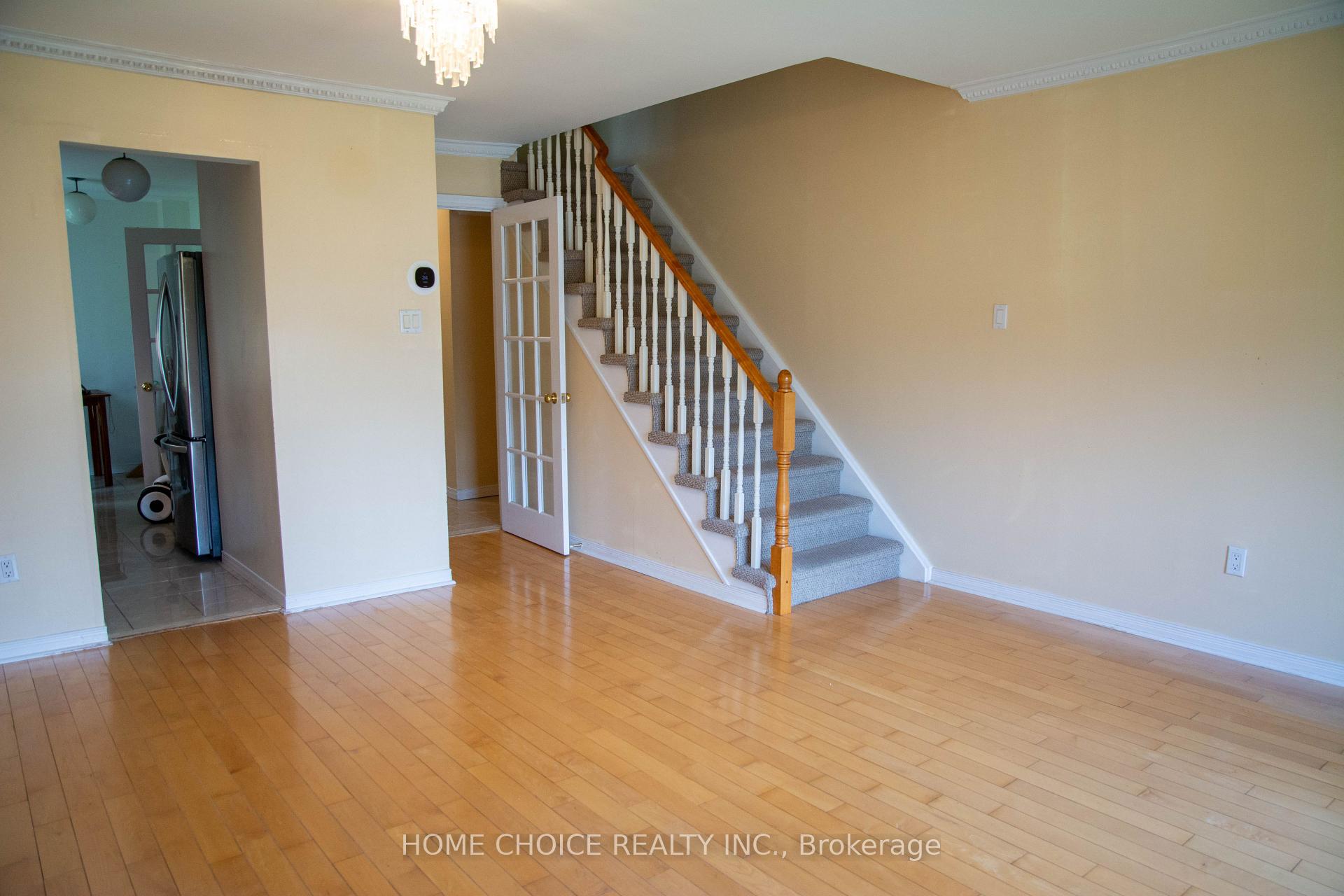 Photo 5 of 28 Tangle Briarway, North York, Bayview Village — HOMEH