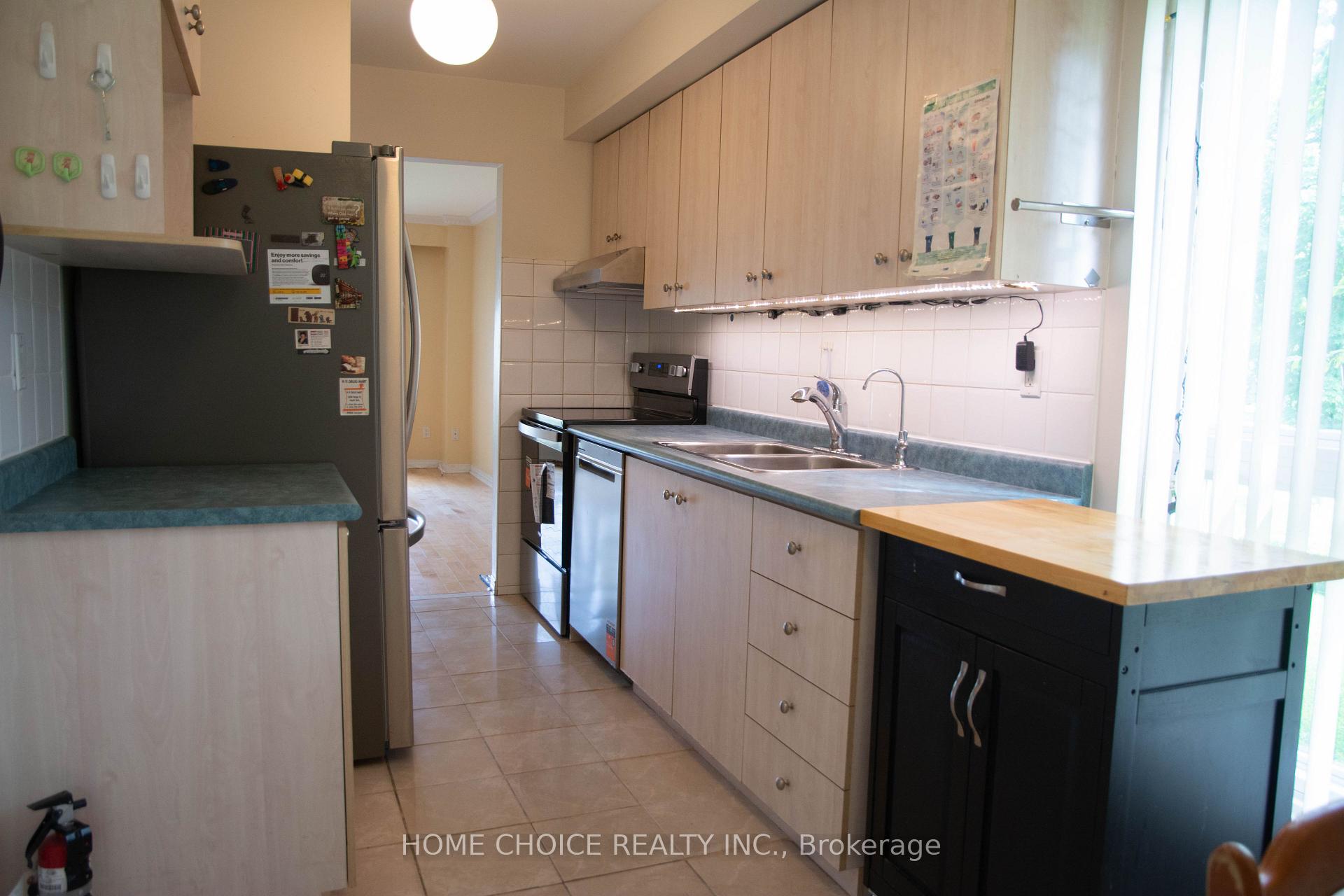 Photo 6 of 28 Tangle Briarway, North York, Bayview Village — HOMEH