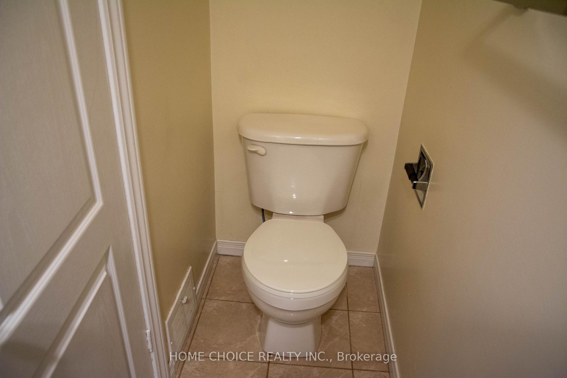 Photo 7 of 28 Tangle Briarway, North York, Bayview Village — HOMEH
