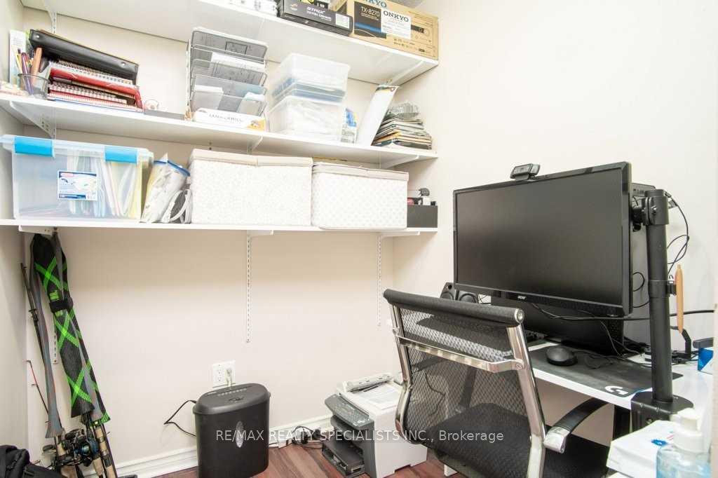 Photo 3 of Unit 601, 700 Dynes Road, Burlington, Roseland — HOMEH