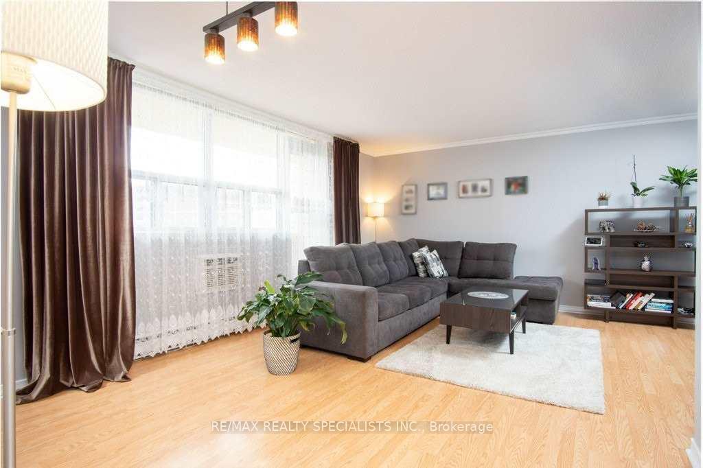 Photo 7 of Unit 601, 700 Dynes Road, Burlington, Roseland — HOMEH