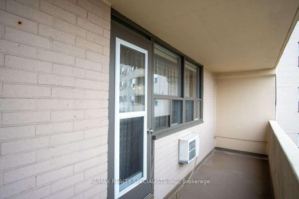 Photo 14 of Unit 601, 700 Dynes Road, Burlington, Roseland — HOMEH