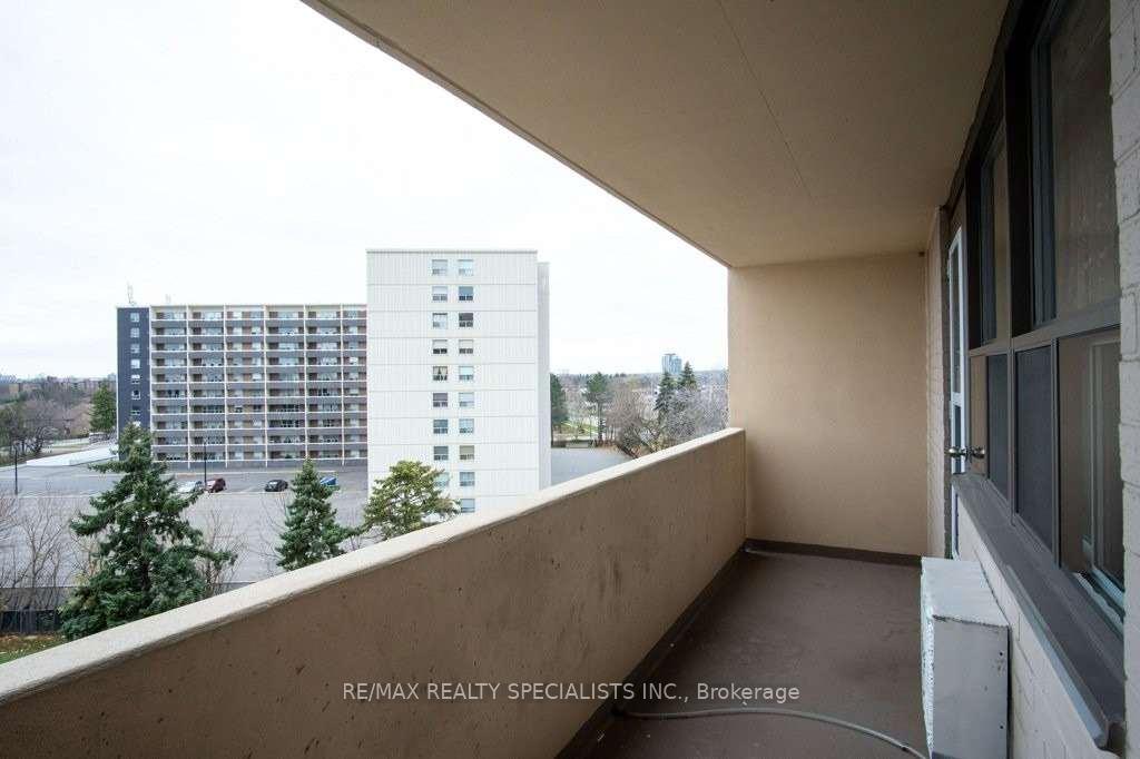 Photo 16 of Unit 601, 700 Dynes Road, Burlington, Roseland — HOMEH
