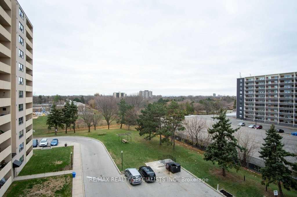 Photo 18 of Unit 601, 700 Dynes Road, Burlington, Roseland — HOMEH